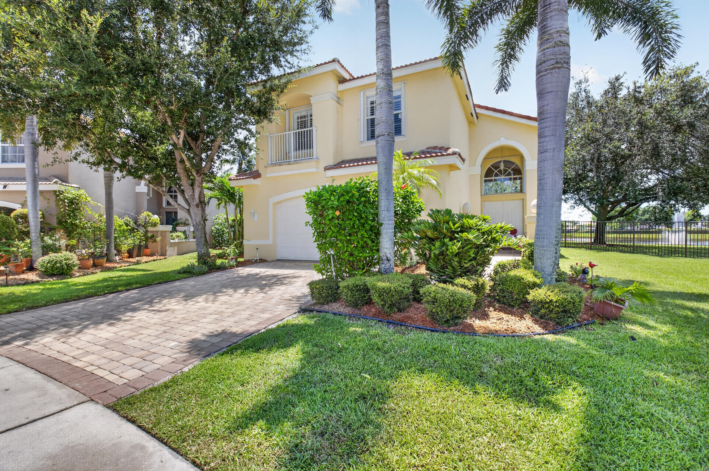 CANYON SPRINGS - Residential
