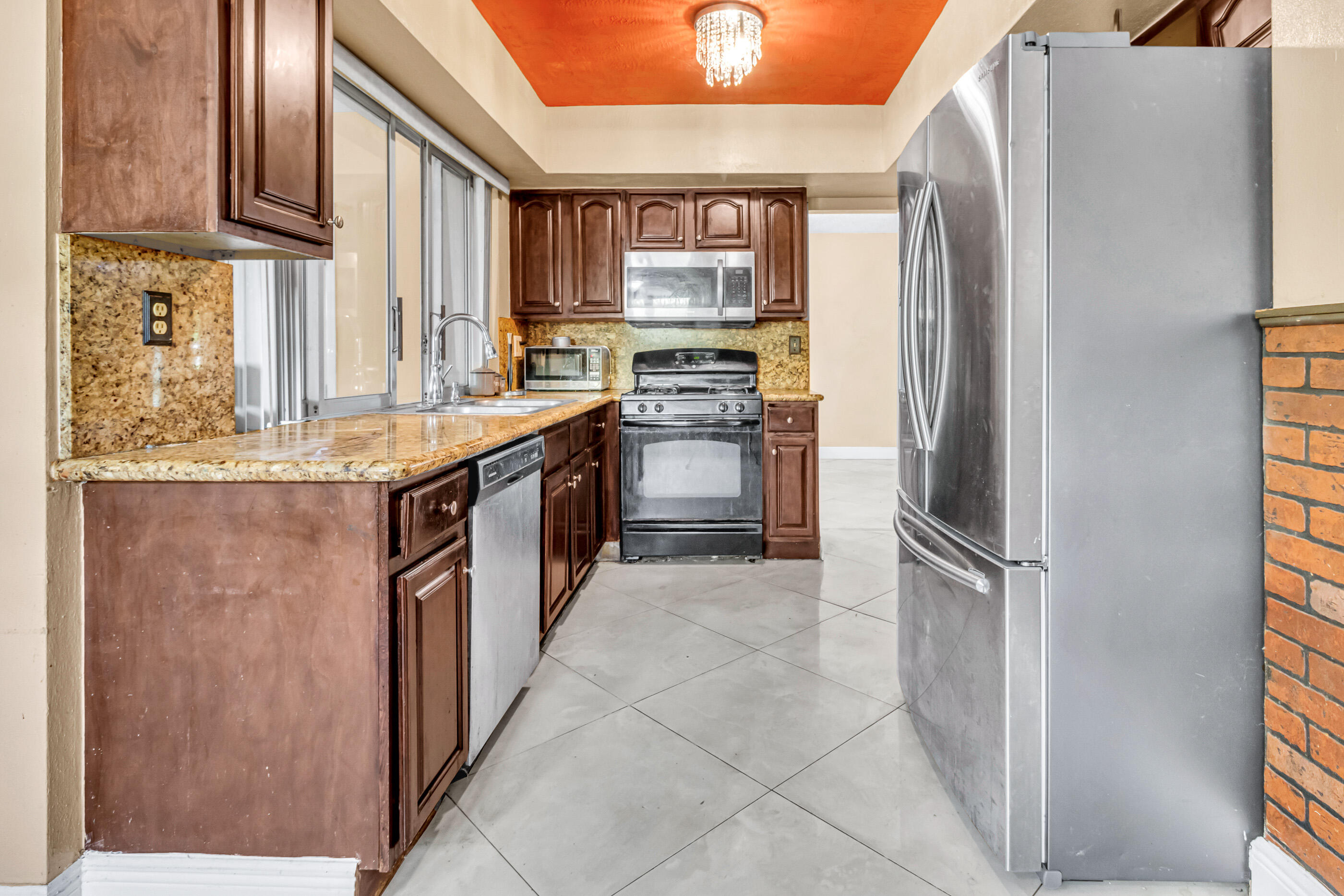 SUNRISE GOLF VILLAGE SECOND ADD - Residential