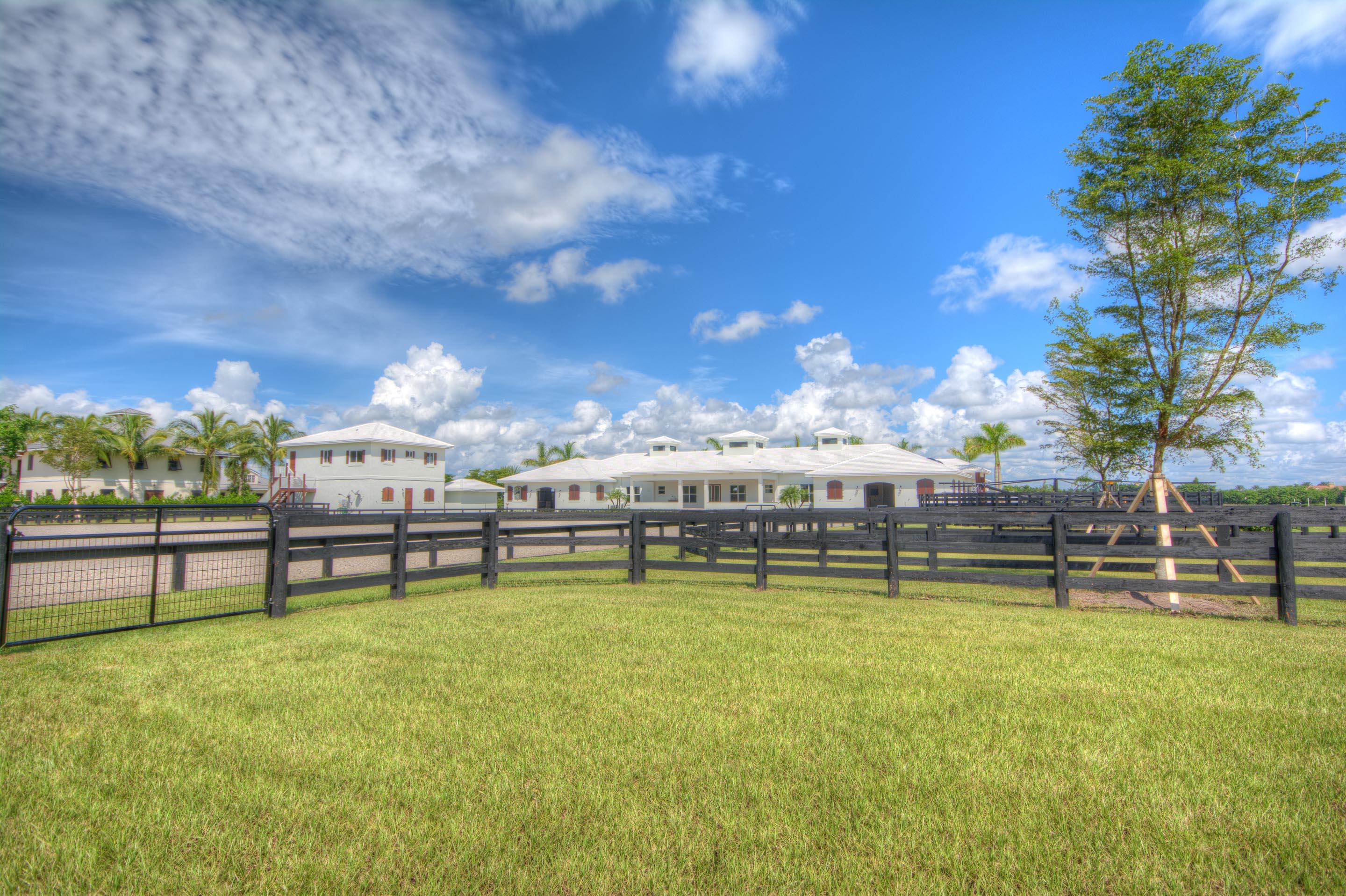 GRAND PRIX VILLAGE SOUTH - Residential