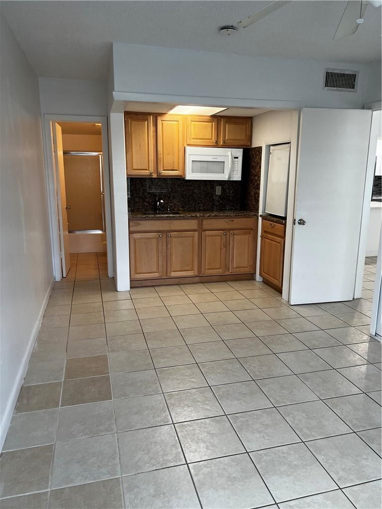 CANADIAN OCEAN BREEZE CONDO - Residential Lease