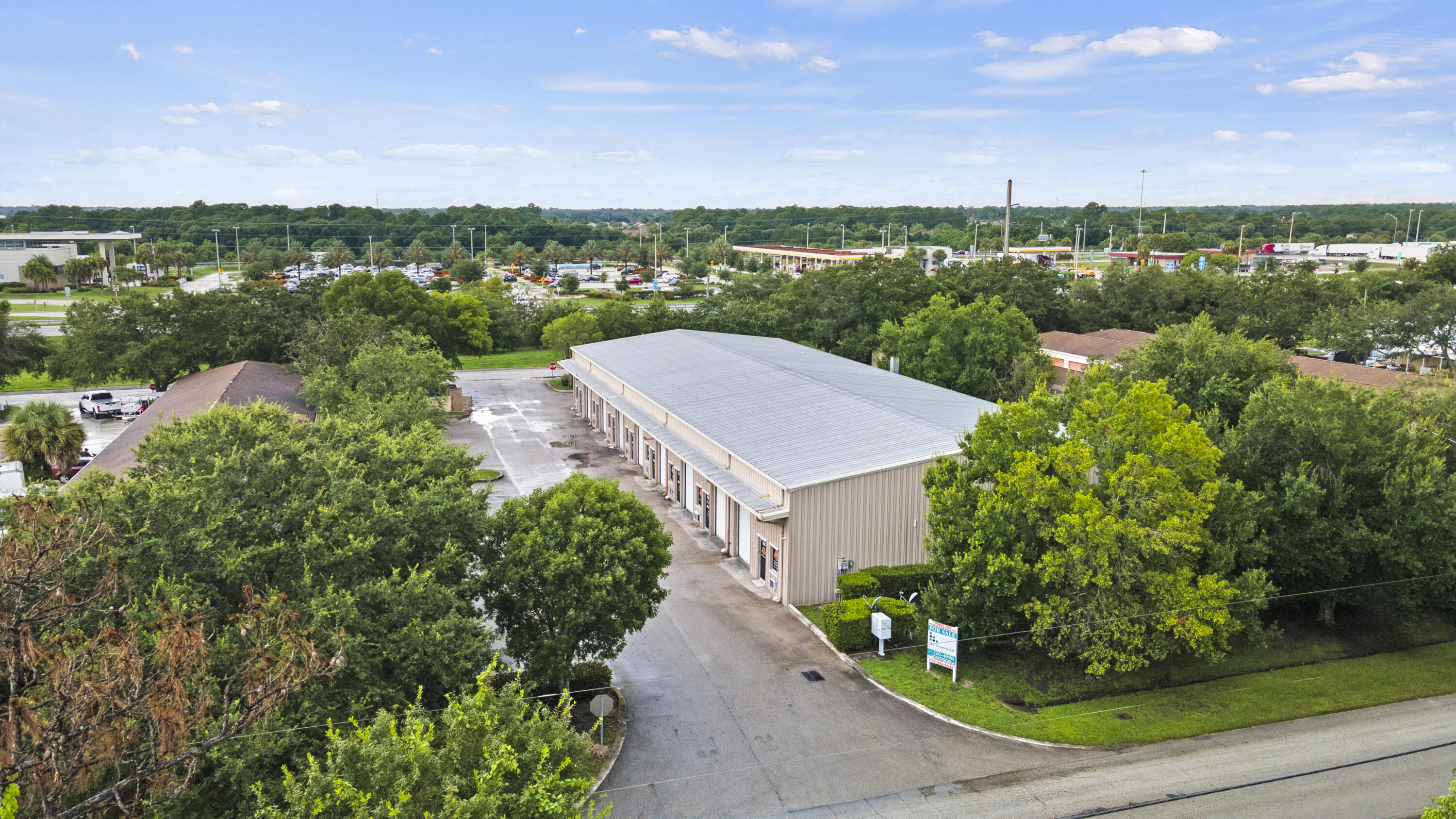 End unit flex condo available for immediate owner occupancy.