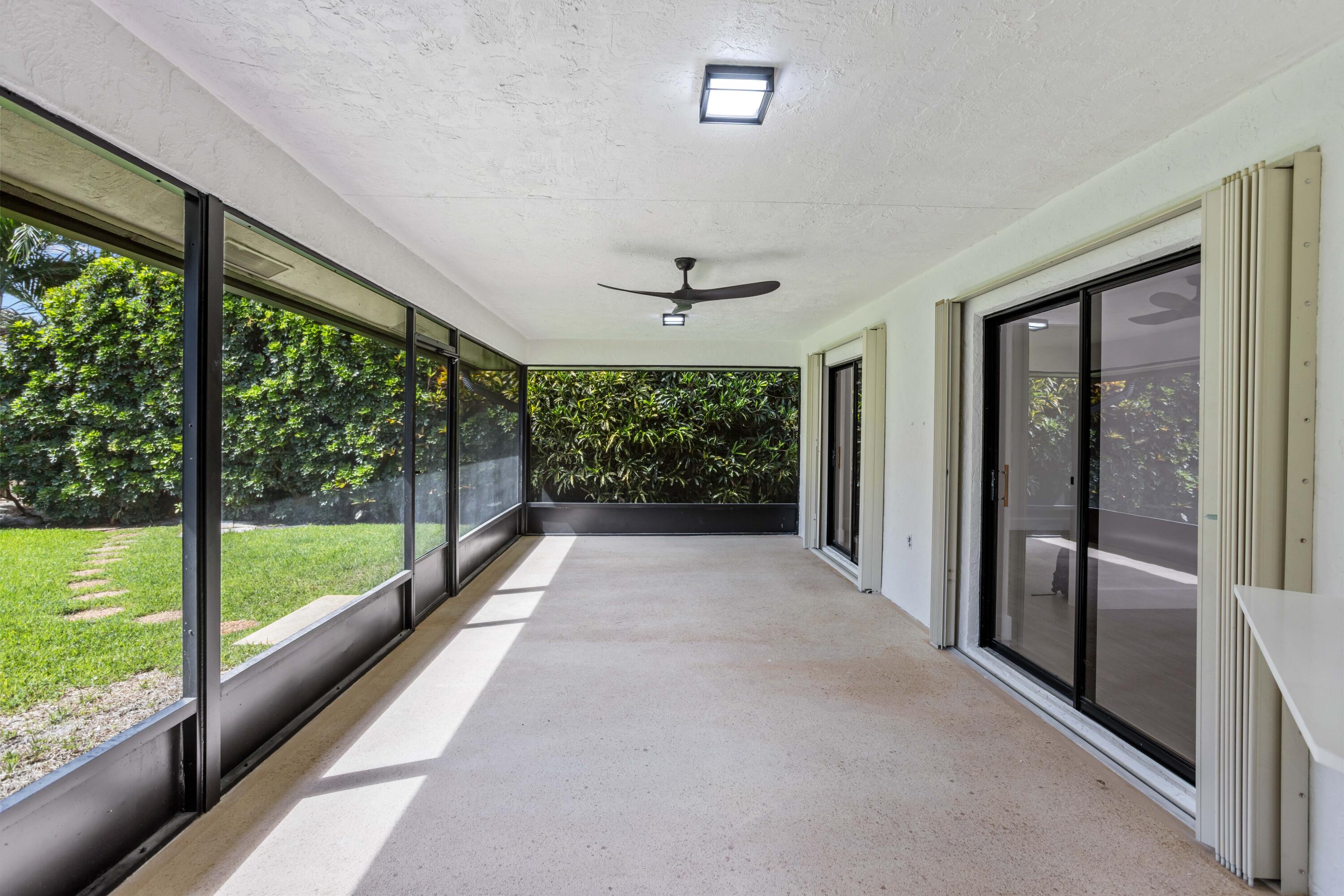SUGAR POND MANOR OF WELLINGTON - Residential