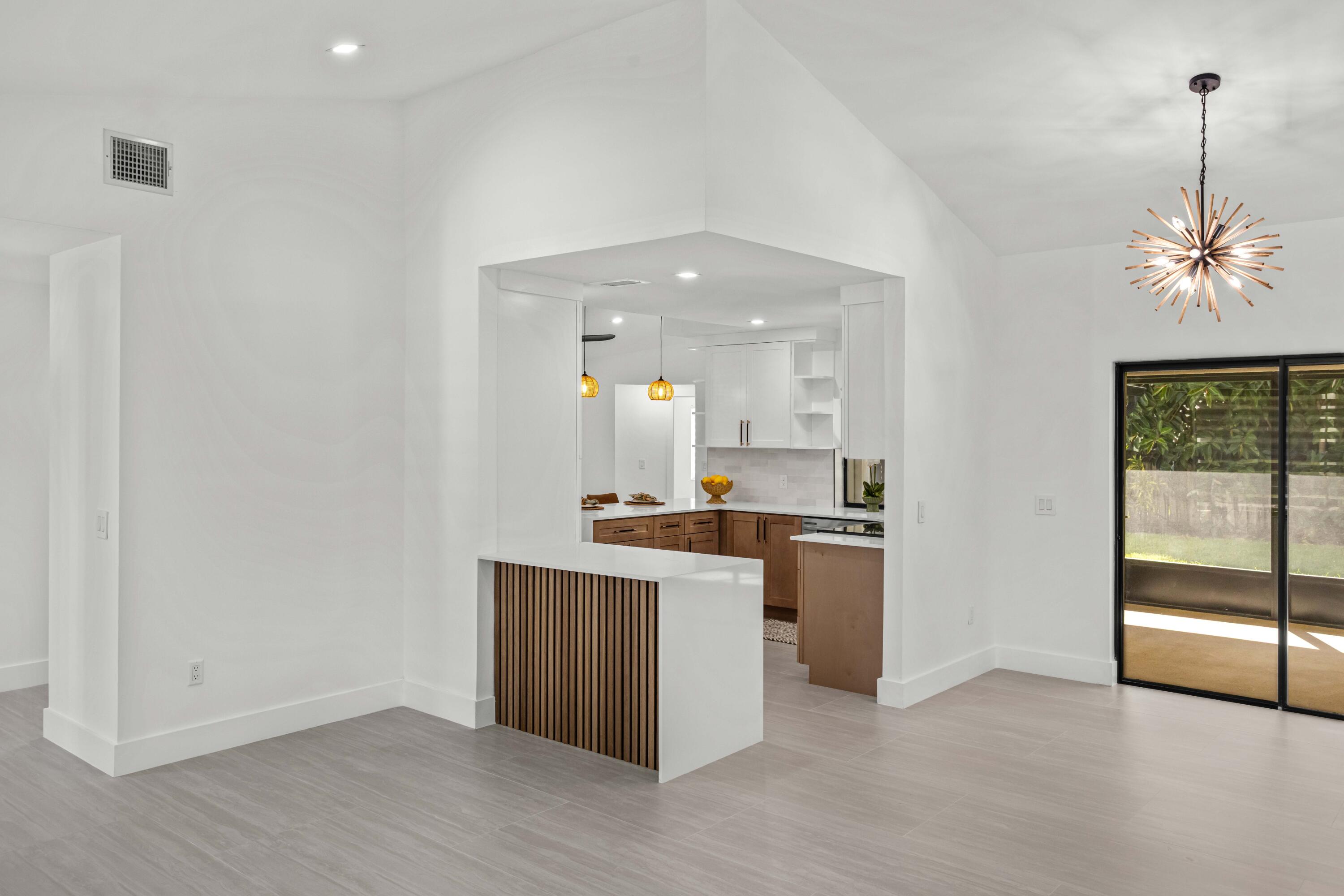 SUGAR POND MANOR OF WELLINGTON - Residential