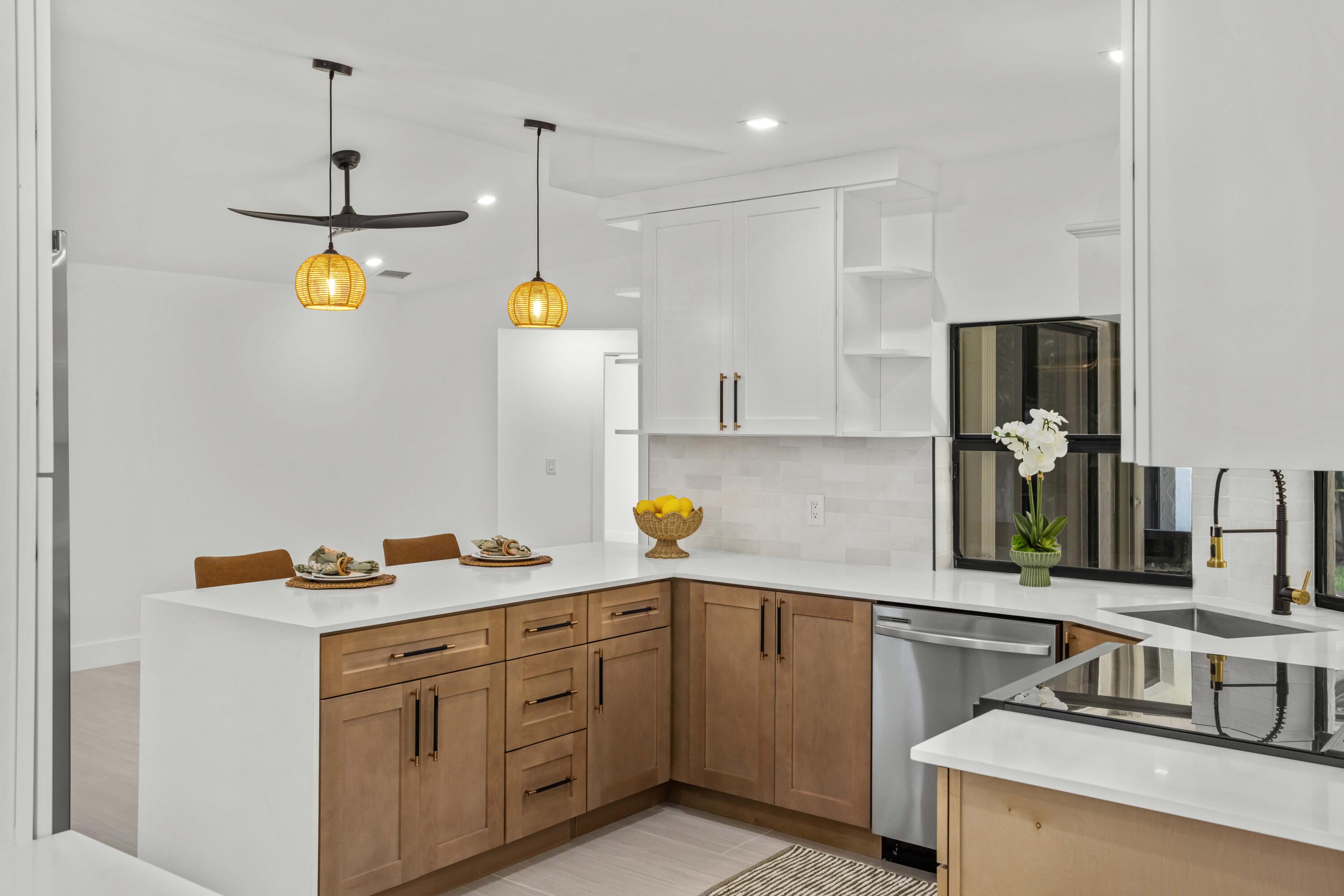 SUGAR POND MANOR OF WELLINGTON - Residential