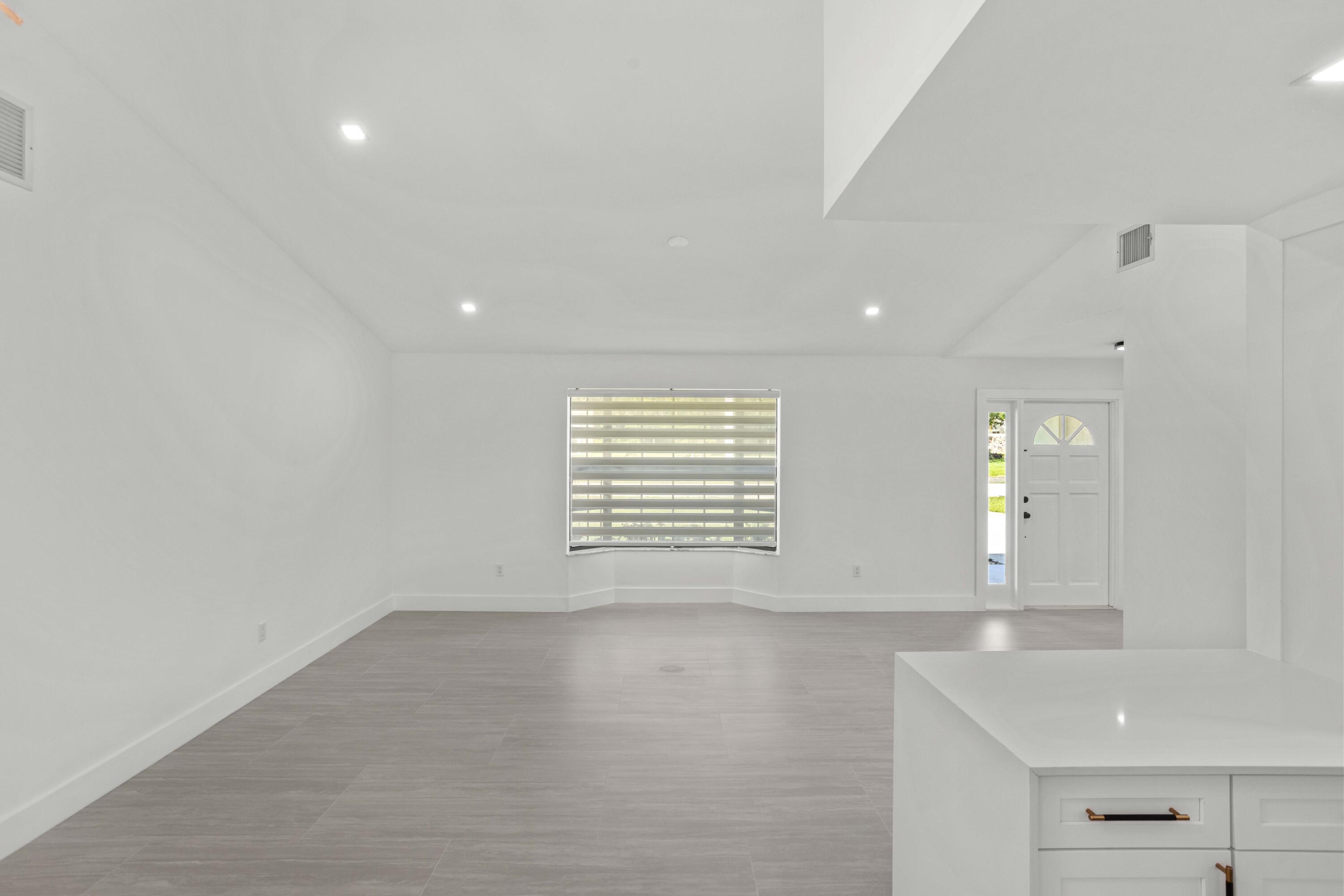 SUGAR POND MANOR OF WELLINGTON - Residential