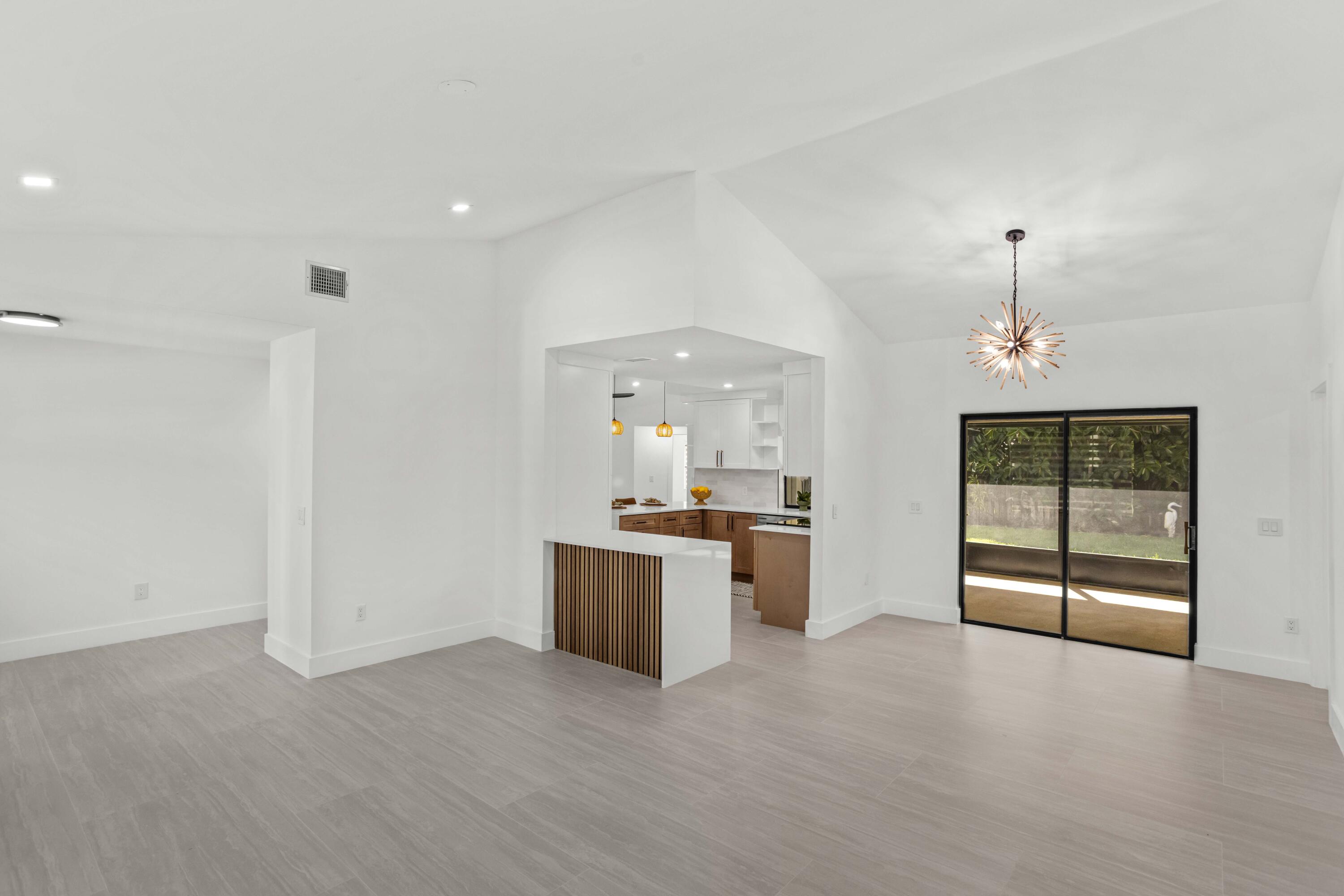 SUGAR POND MANOR OF WELLINGTON - Residential
