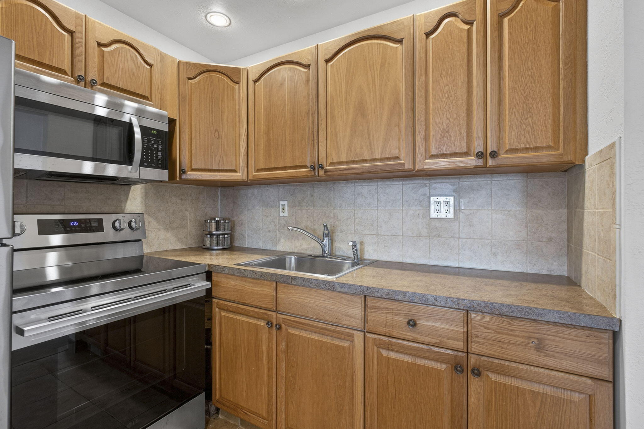 BEDFORD CONDO - Residential