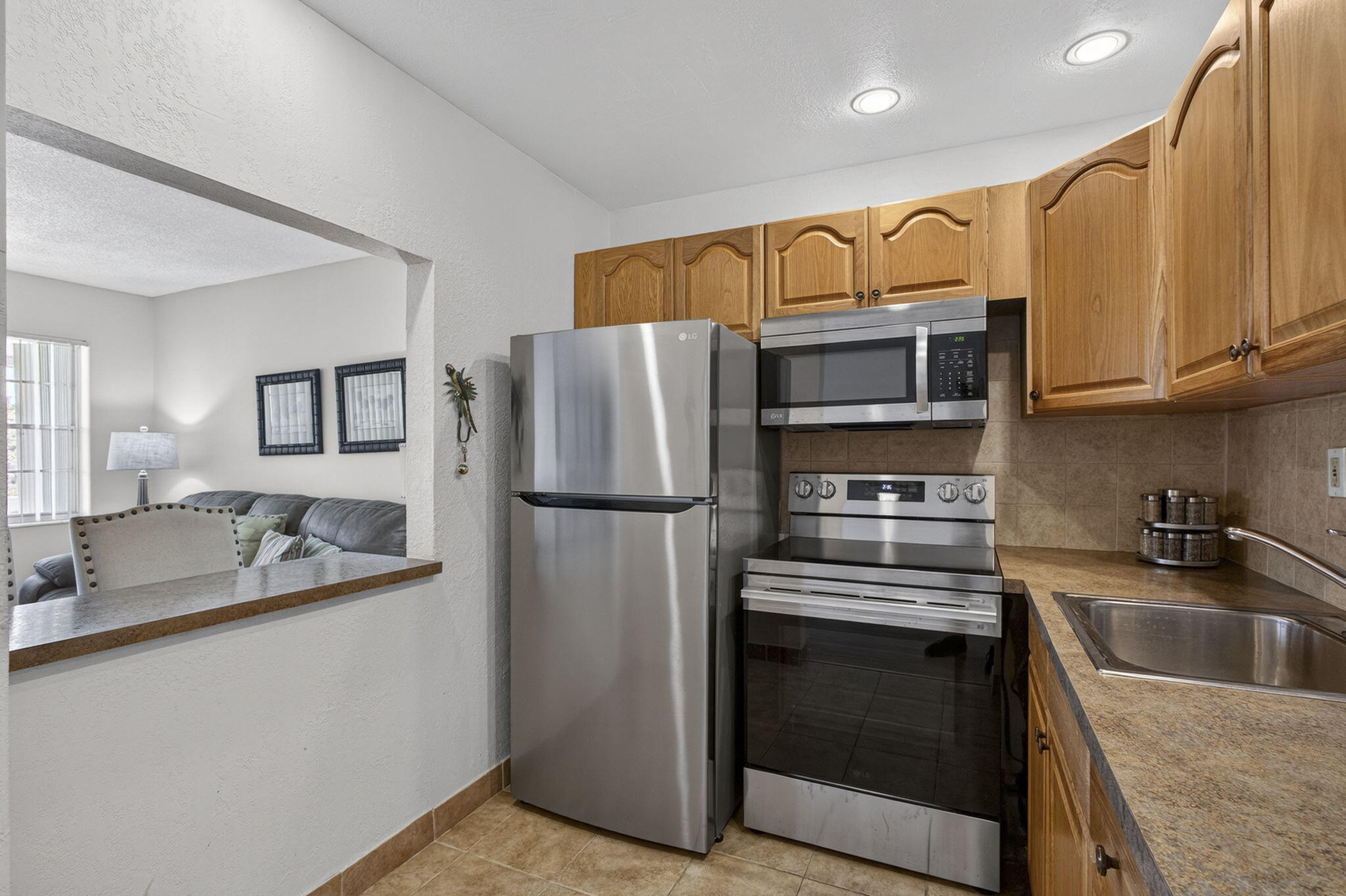 BEDFORD CONDO - Residential