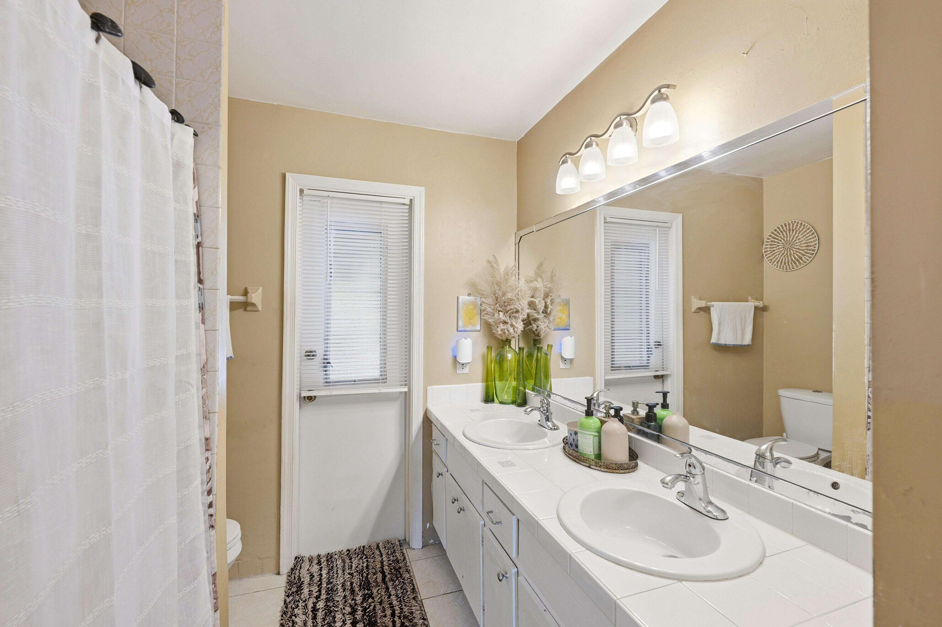 CORAL SPRINGS COUNTRY CLUB - Residential