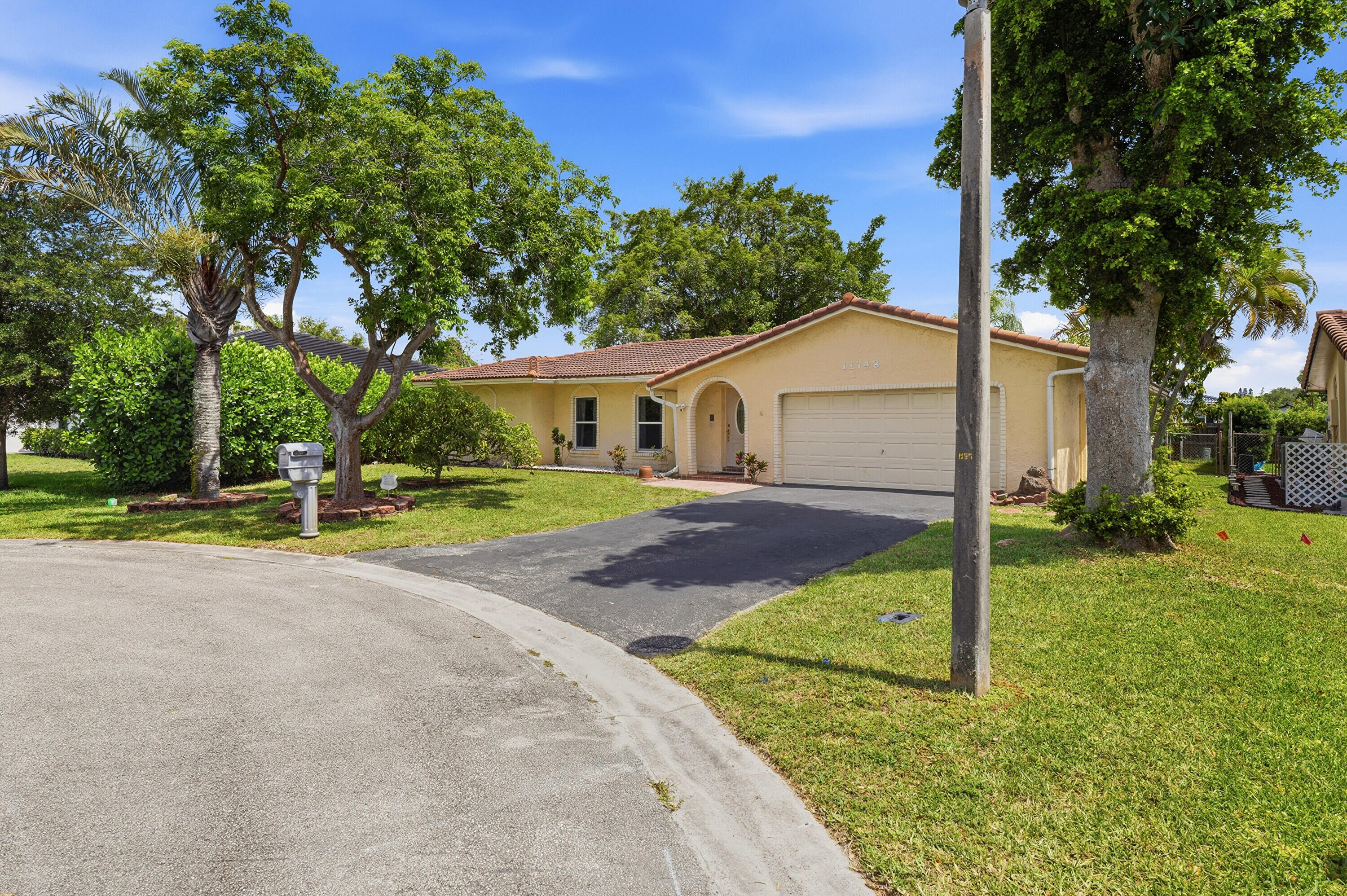 Welcome to the Coral Springs Country Club Community! This true 5-bedroom, 2-bathroom pool home with a 2-car garage is located in the heart of Coral Springs and offers the perfect blend of space, comfort, and Florida lifestyle living. Featuring a split floor plan with the primary suite privately situated on one side of the home, this property also offers a spacious living room, family room, formal dining room, large kitchen, and ample closet space throughout. Step outside and enjoy sunny pool days, a covered patio perfect for BBQs and entertaining, plus an oversized lot with endless possibilities. NO HOA, close to restaurants, shopping, parks, and major higghways. A fantastic opportunity to make this home your own.