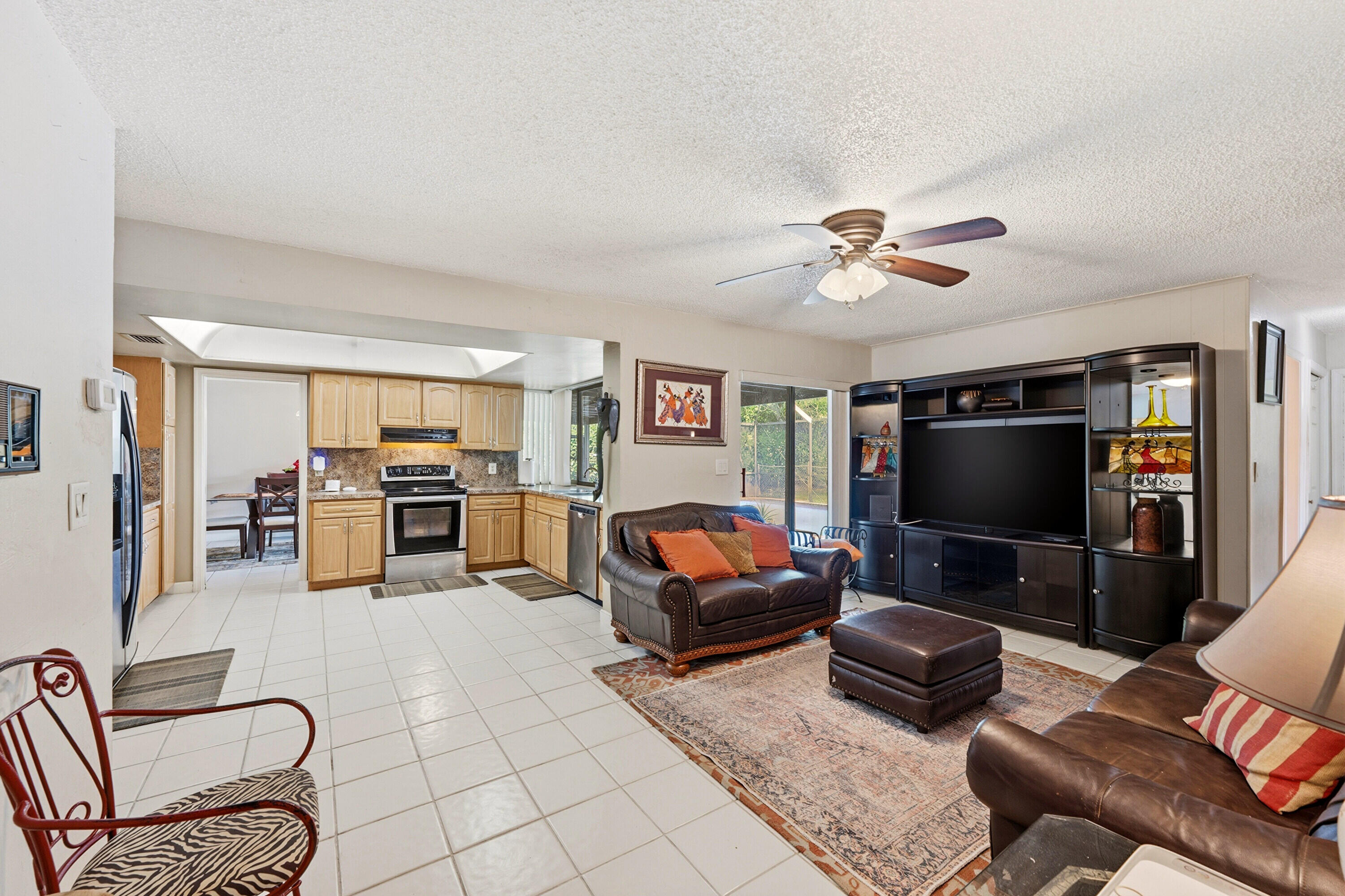 CORAL SPRINGS COUNTRY CLUB - Residential