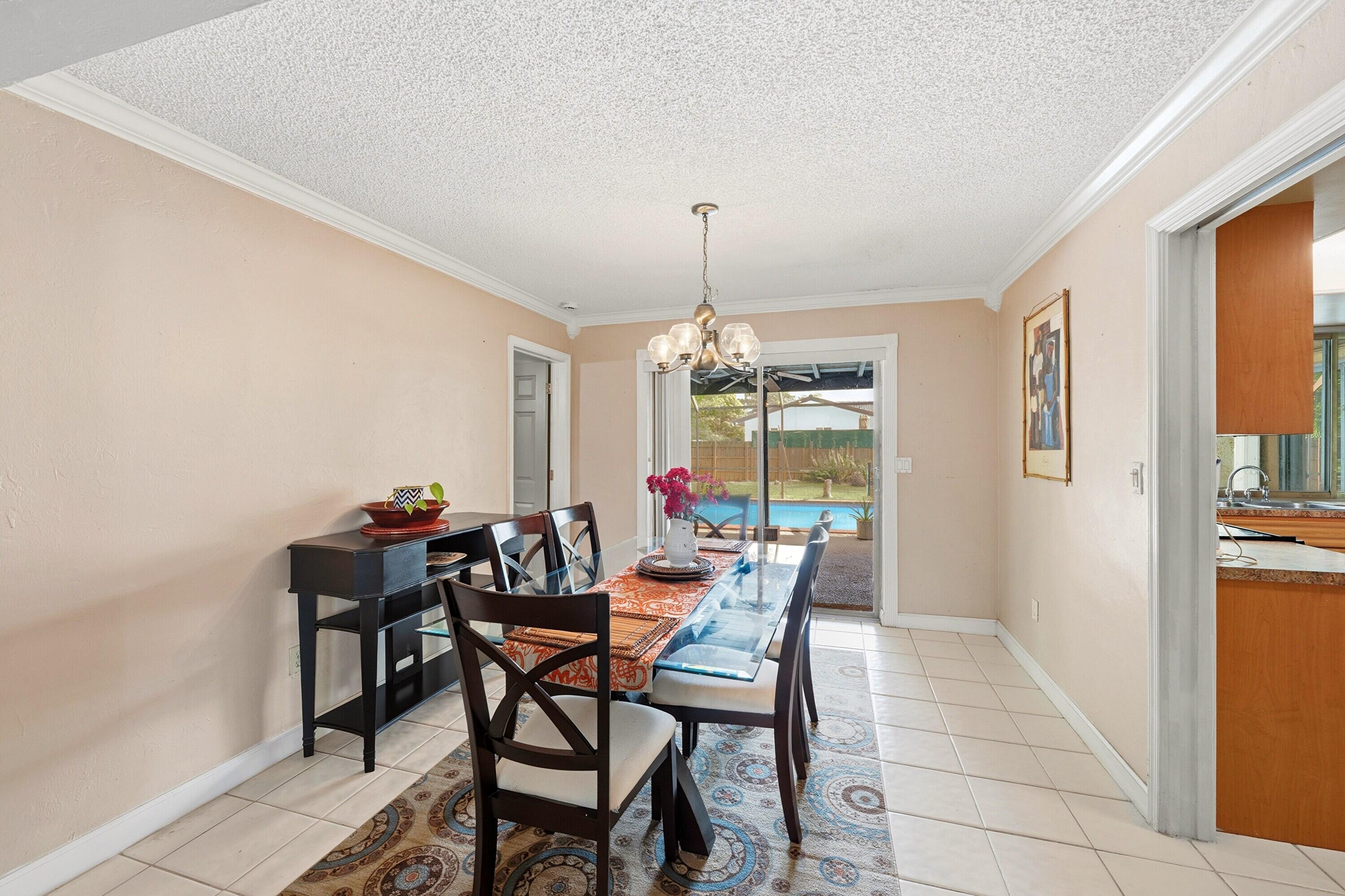 CORAL SPRINGS COUNTRY CLUB - Residential
