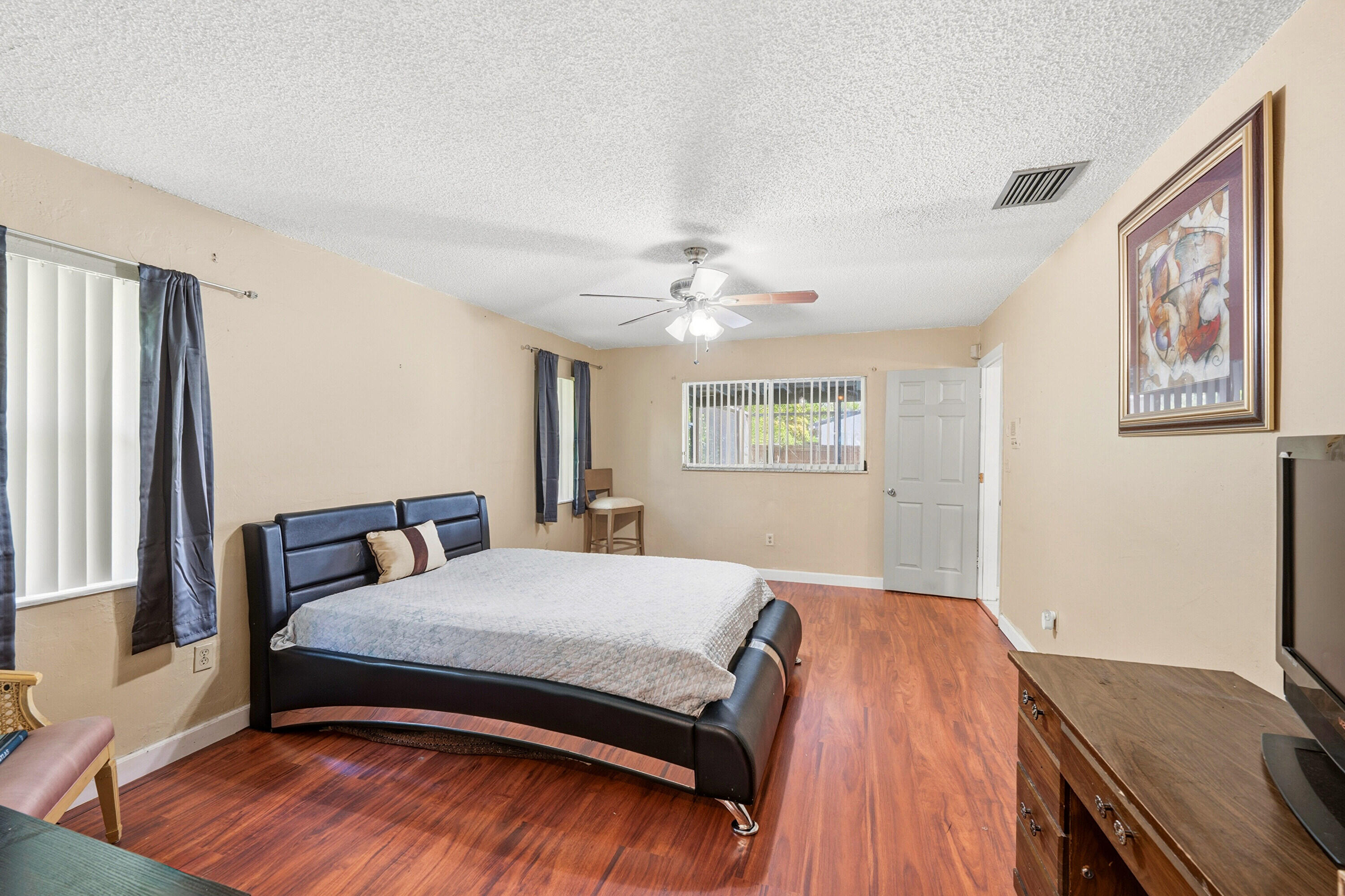 CORAL SPRINGS COUNTRY CLUB - Residential