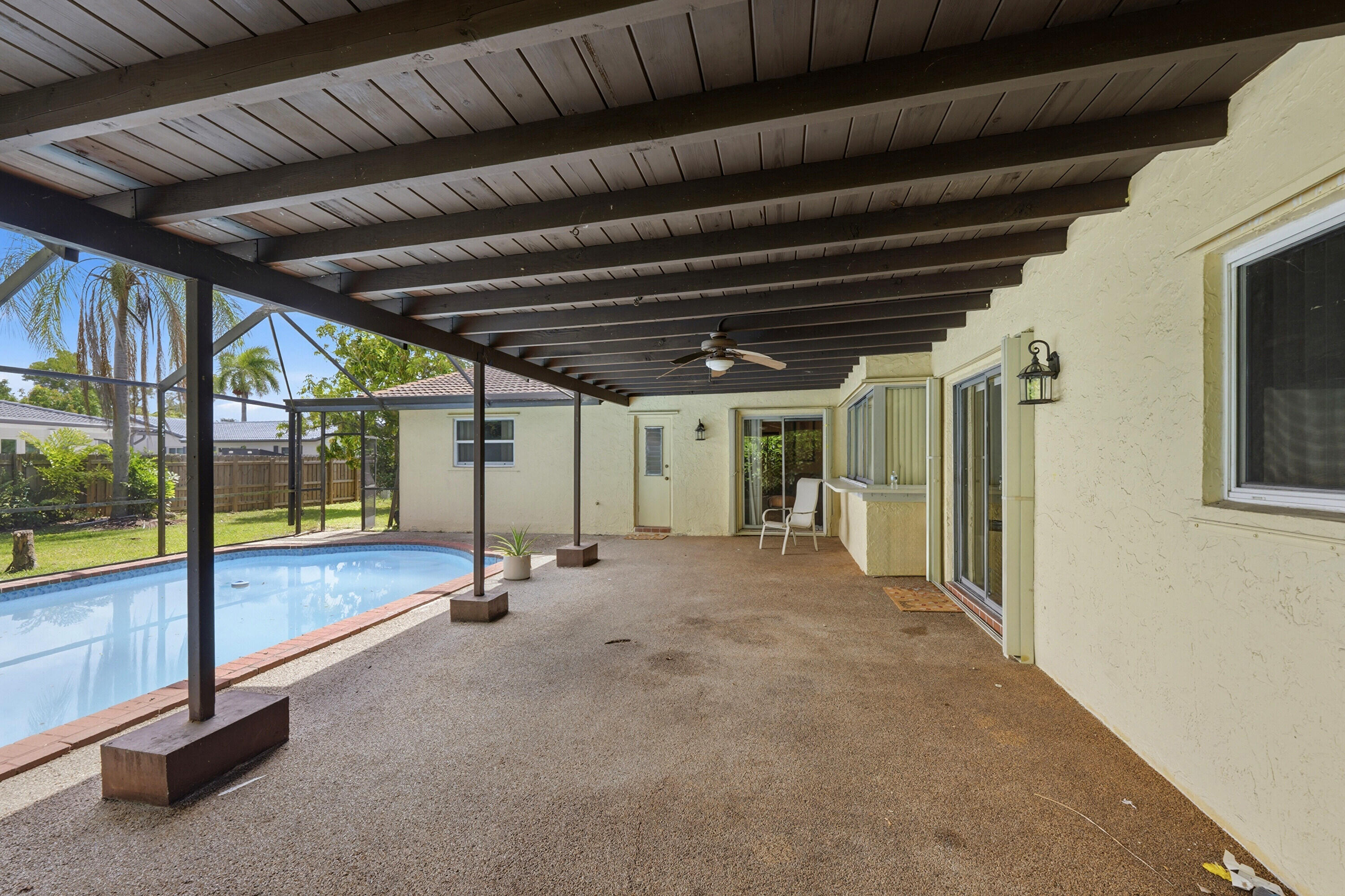 CORAL SPRINGS COUNTRY CLUB - Residential