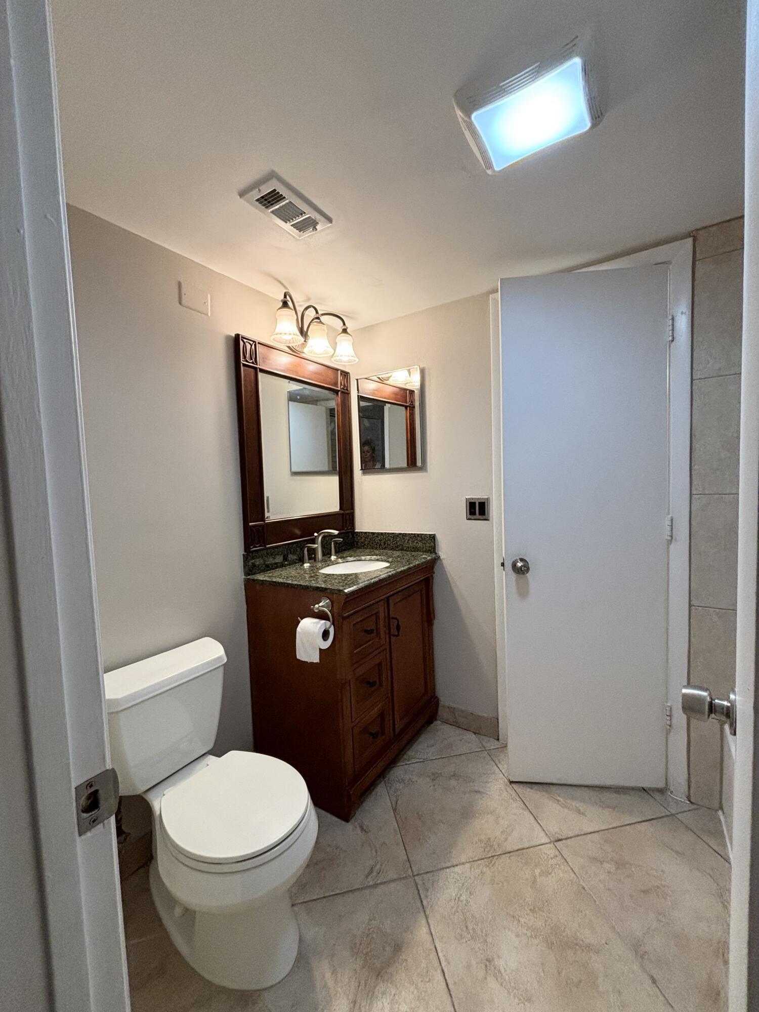 CHARTER CLUB OF PALM BEACH CONDO - Residential Lease