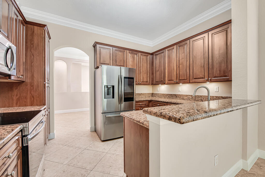 BAYWINDS/WINDJAMMER COVE CONDO - Residential