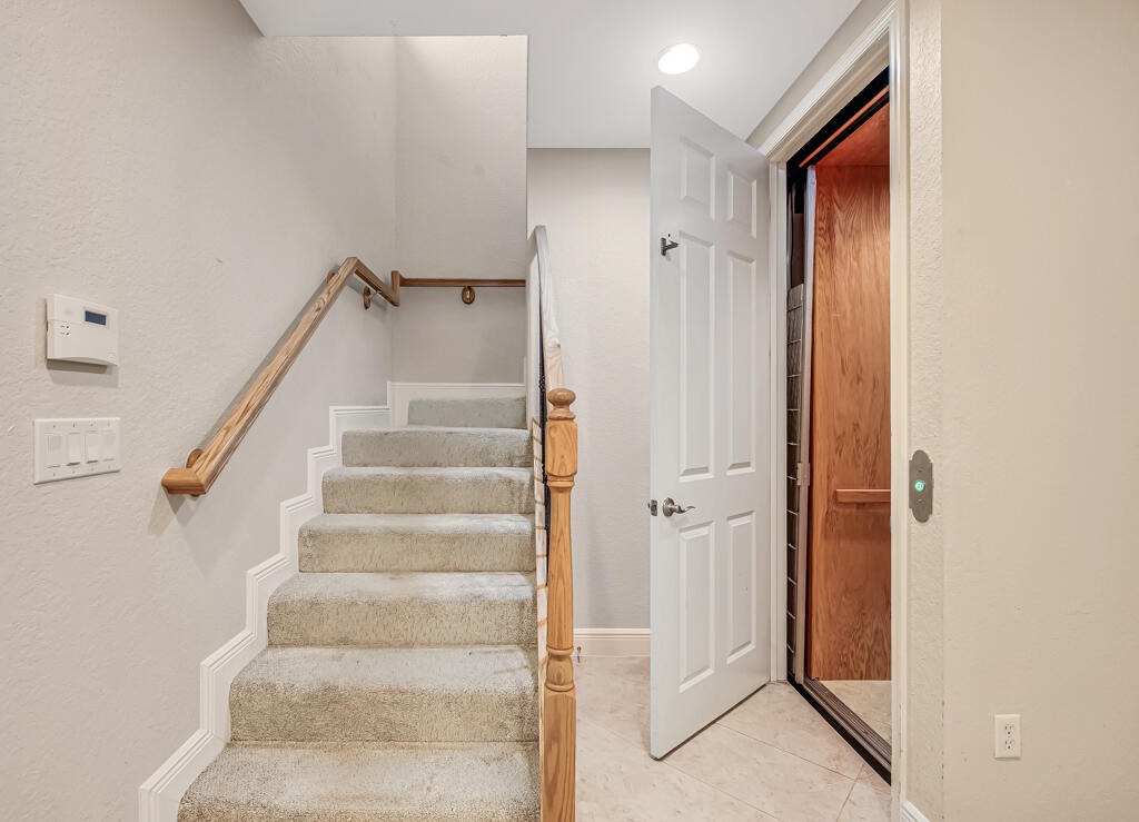 BAYWINDS/WINDJAMMER COVE CONDO - Residential
