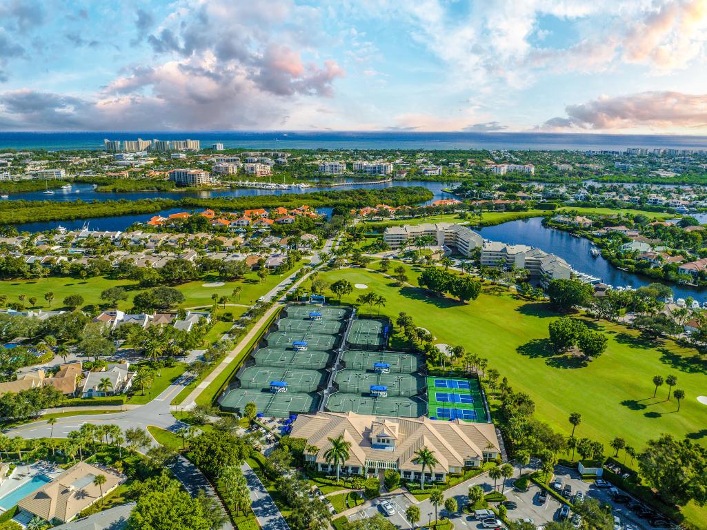 Baytowne Of Jonathans Landing - Residential
