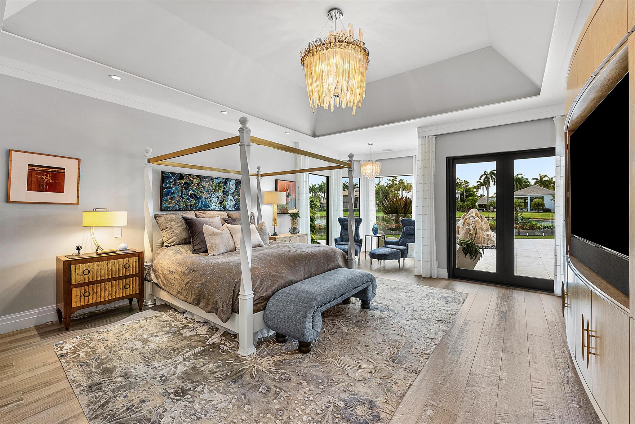 HOLLOWS / POLO CLUB - Residential