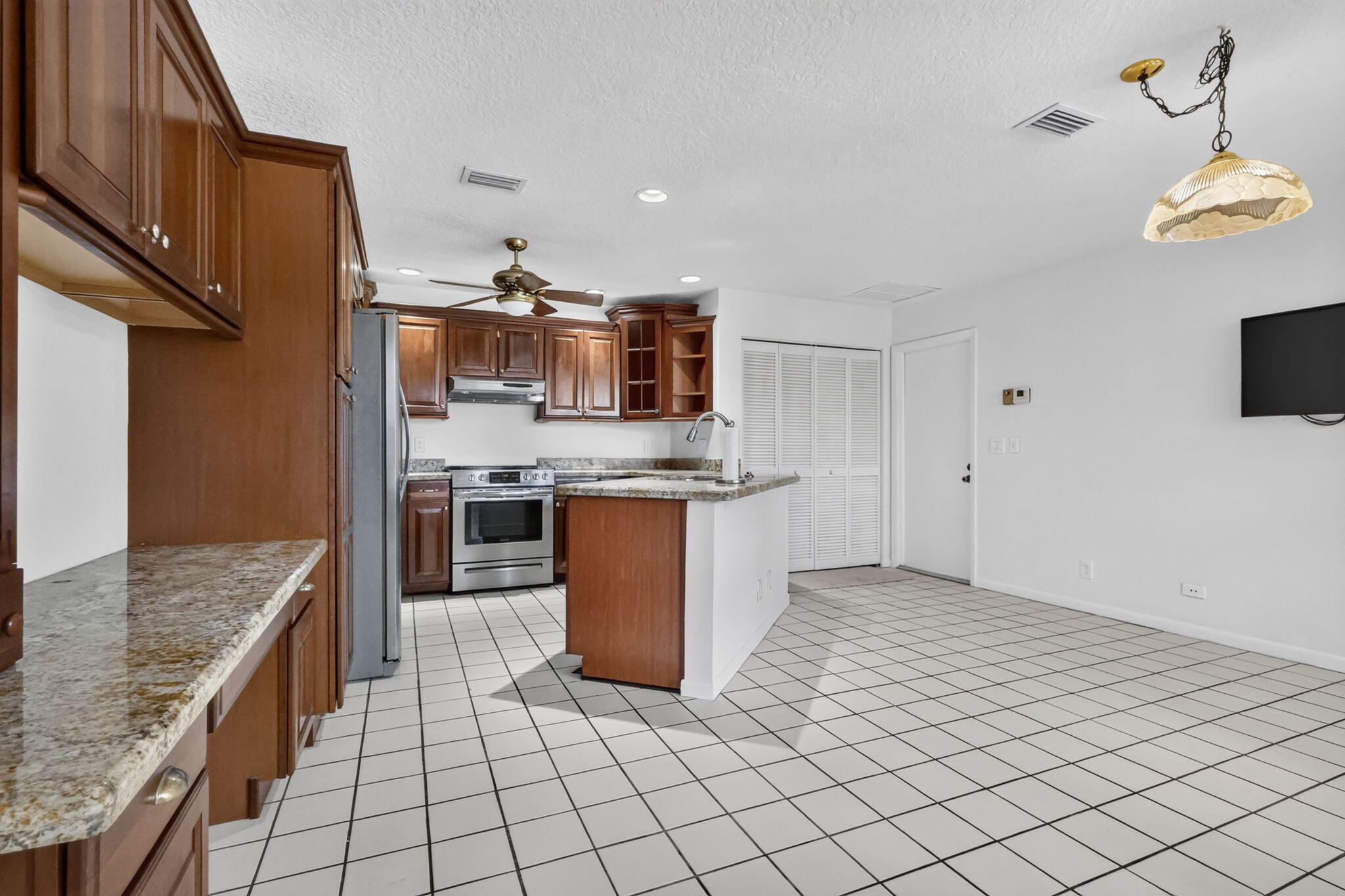 BRIGHTON LAKES - Residential