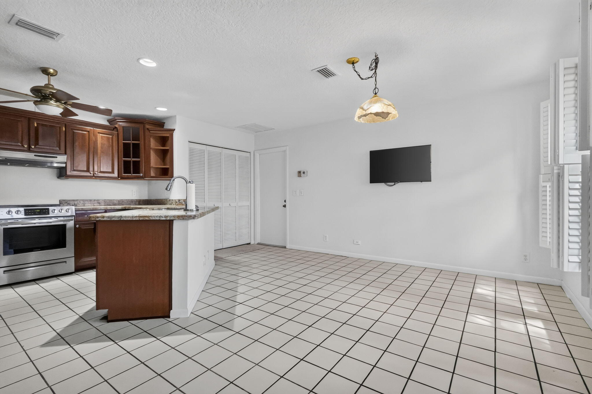 BRIGHTON LAKES - Residential