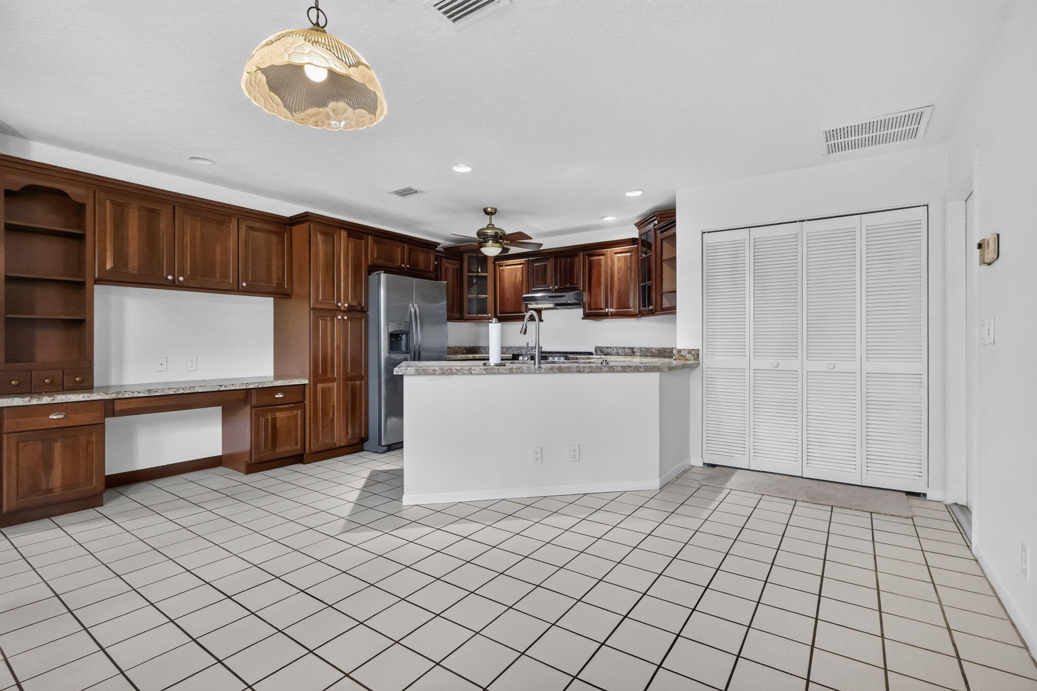BRIGHTON LAKES - Residential