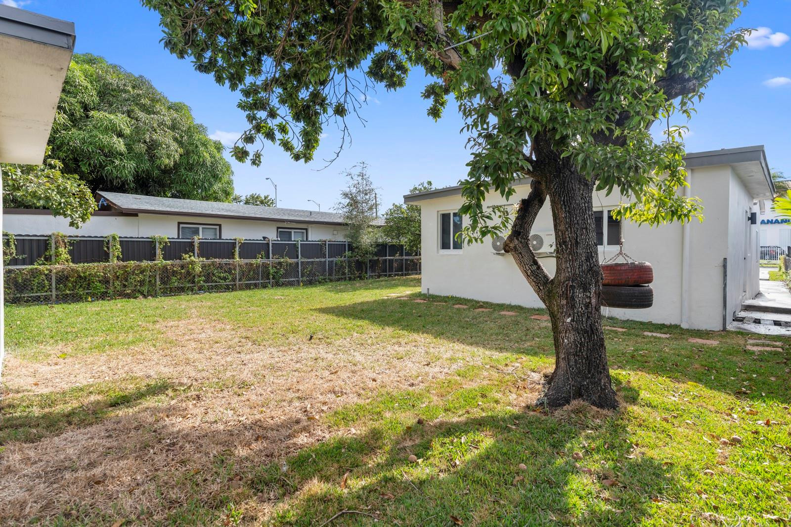 West Buena Vista - Residential Lease