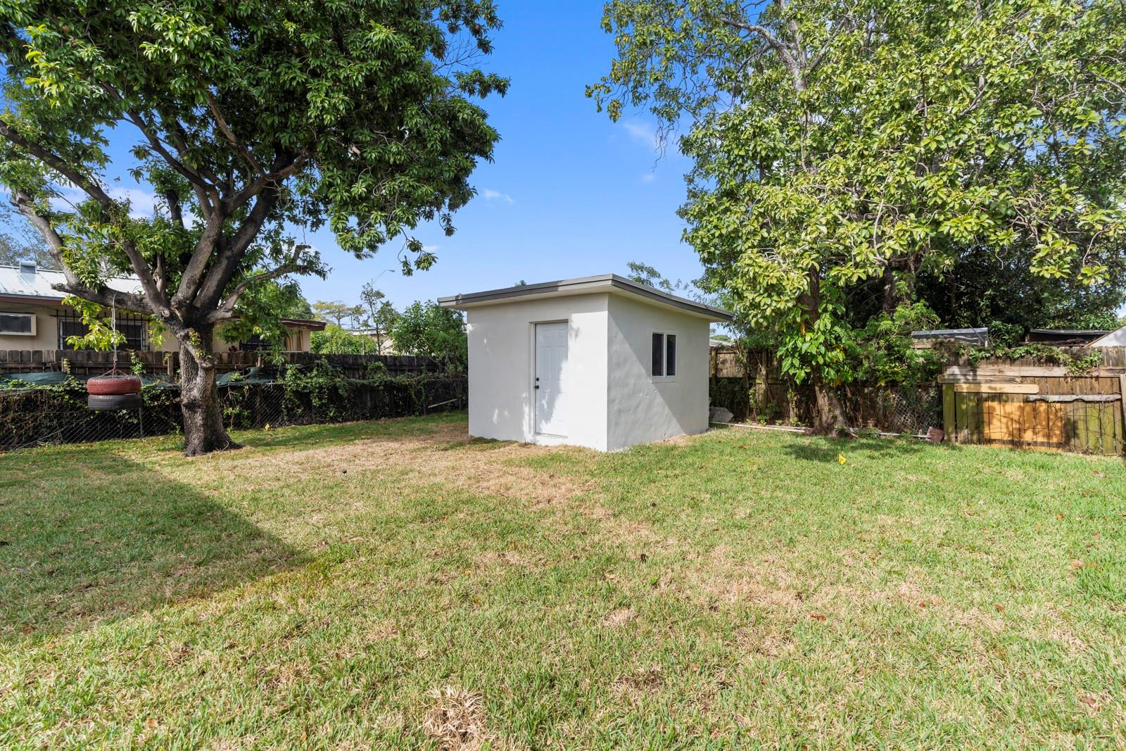 West Buena Vista - Residential Lease