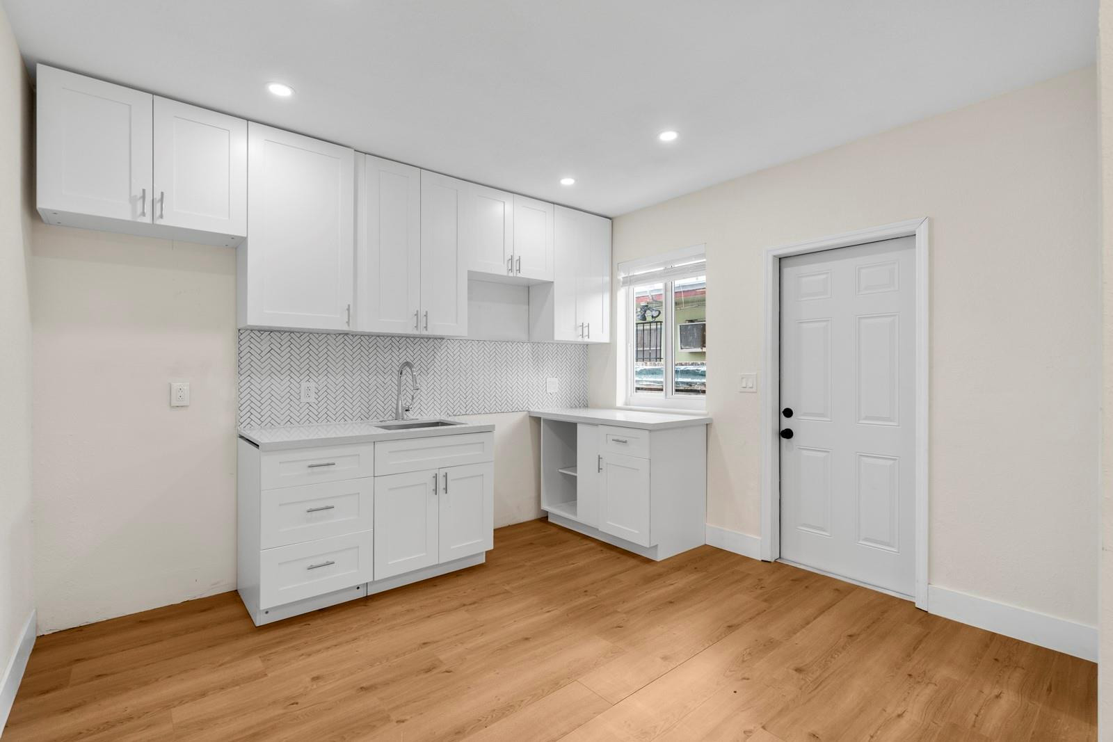 West Buena Vista - Residential Lease