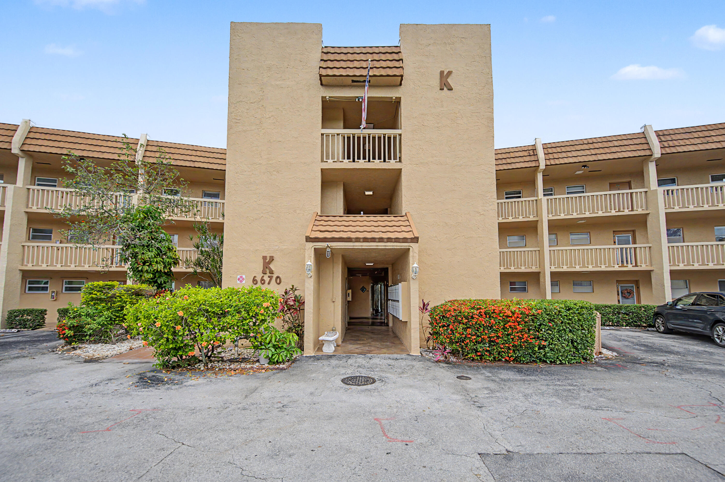 ROYAL PARK GARDENS II-K CONDO - Residential