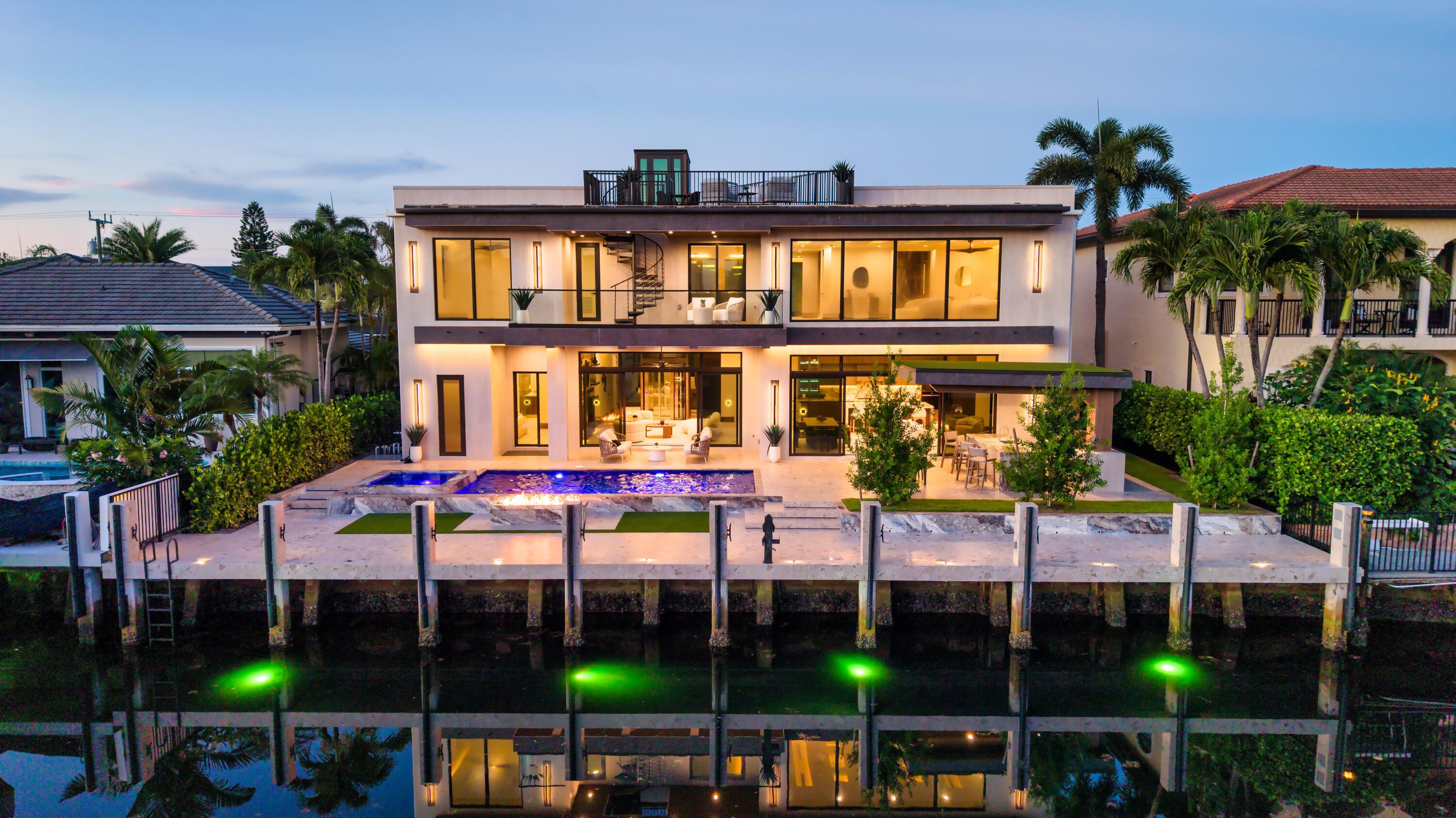 CORAL KEY VILLAS 2ND SEC - Residential