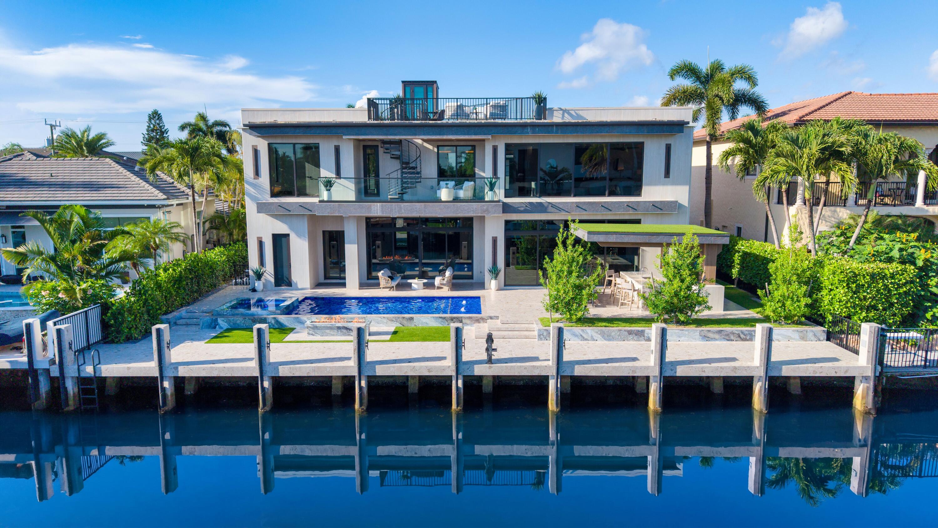 CORAL KEY VILLAS 2ND SEC - Residential