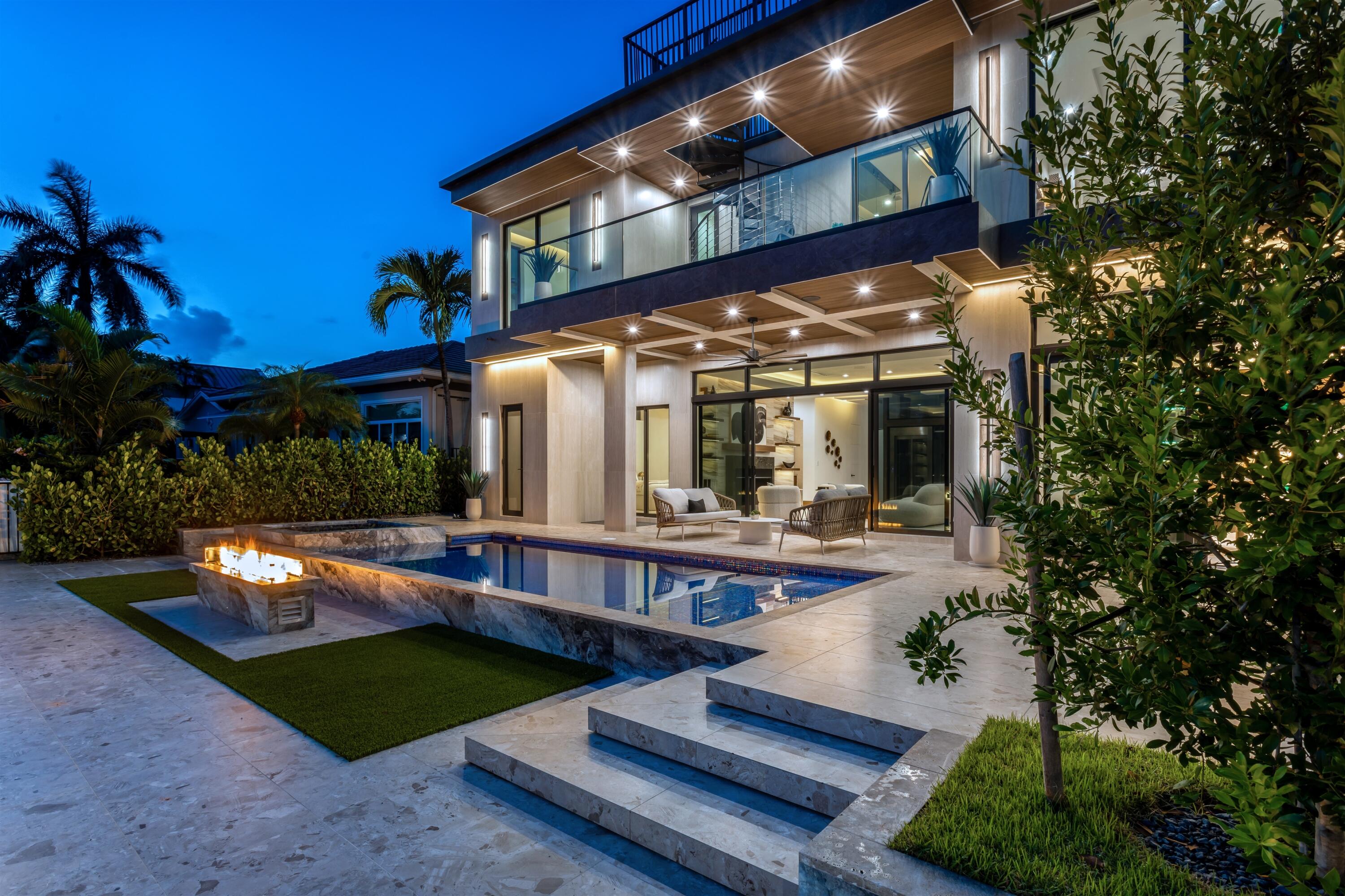 CORAL KEY VILLAS 2ND SEC - Residential