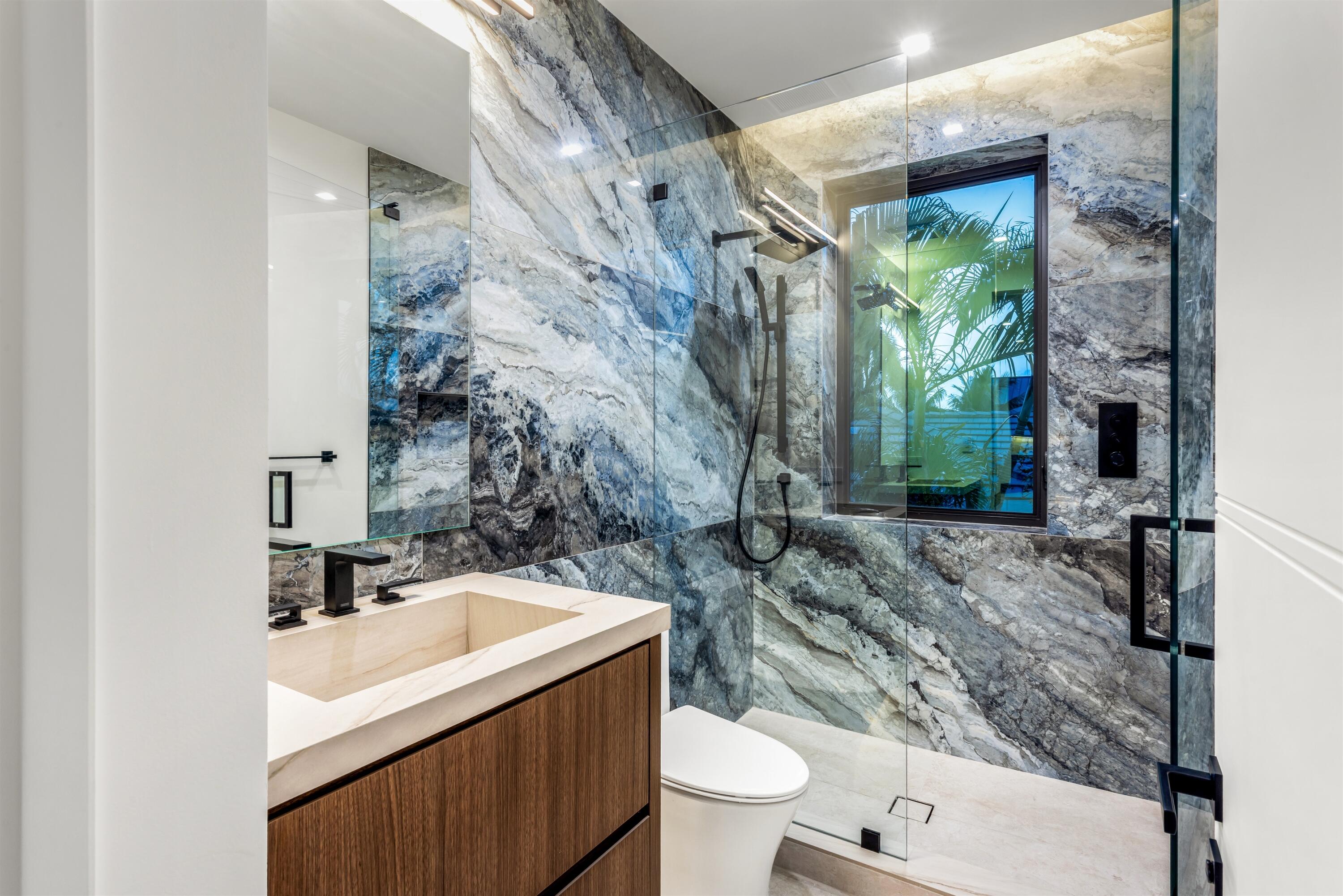 CORAL KEY VILLAS 2ND SEC - Residential
