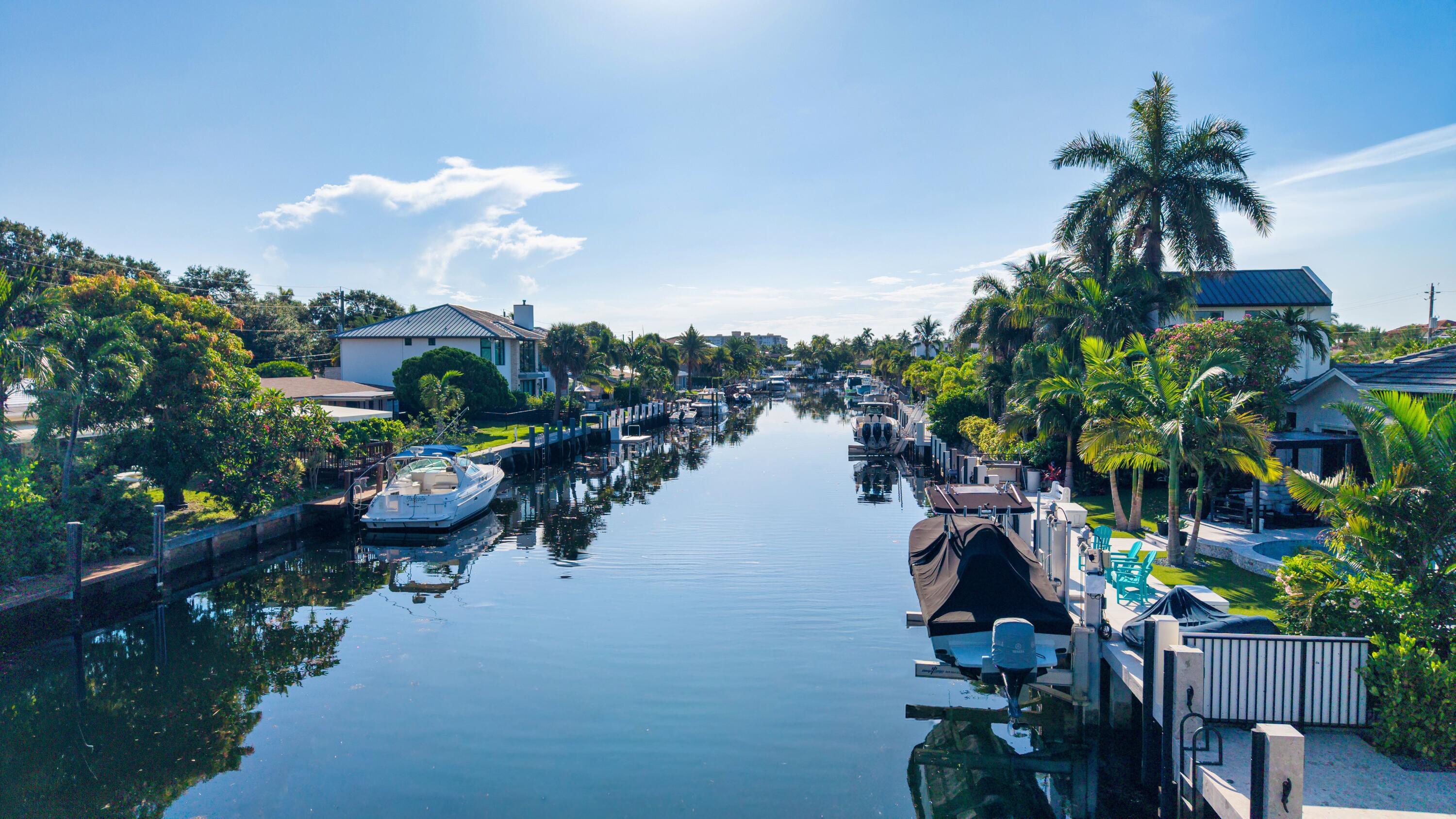 CORAL KEY VILLAS 2ND SEC - Residential