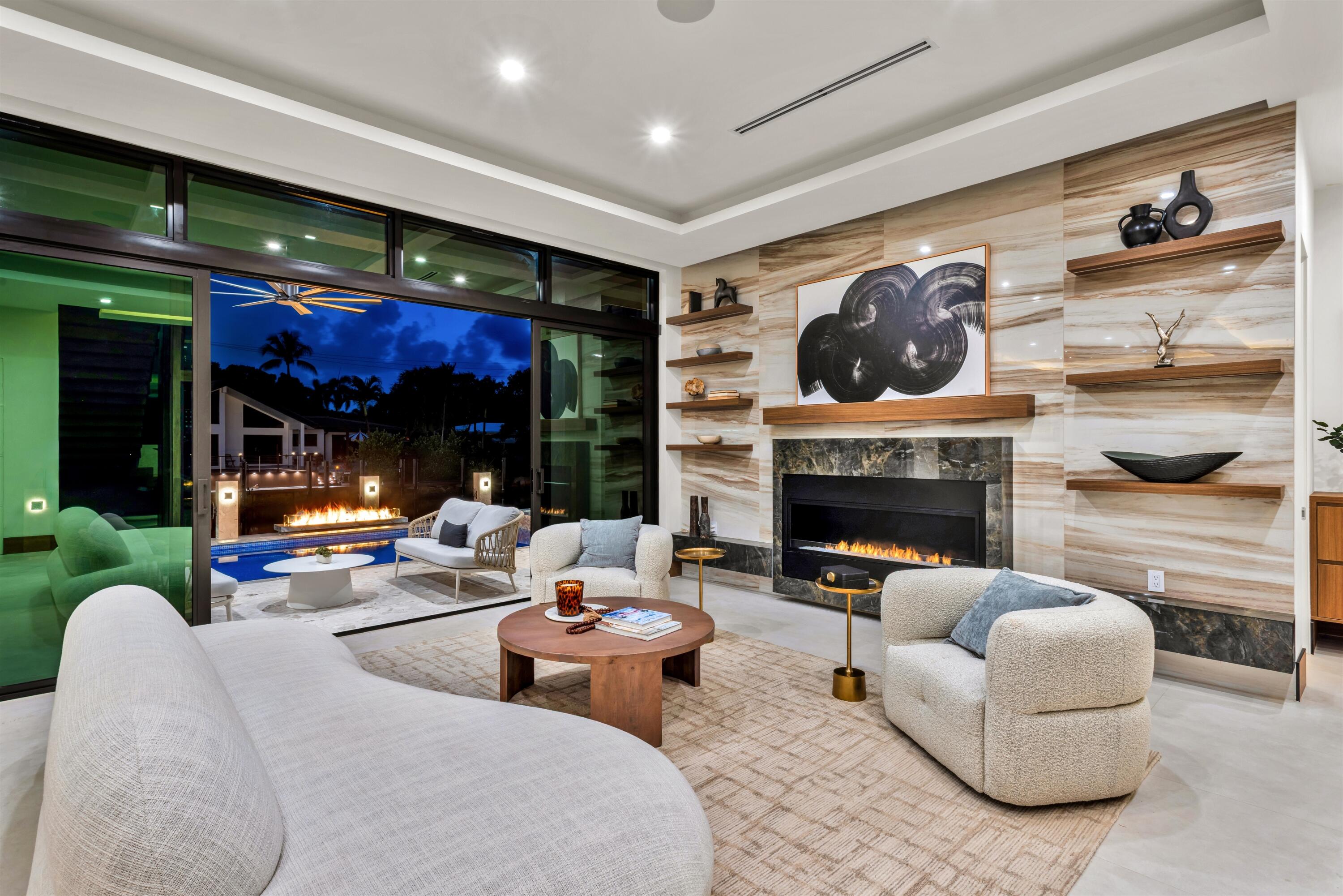 CORAL KEY VILLAS 2ND SEC - Residential