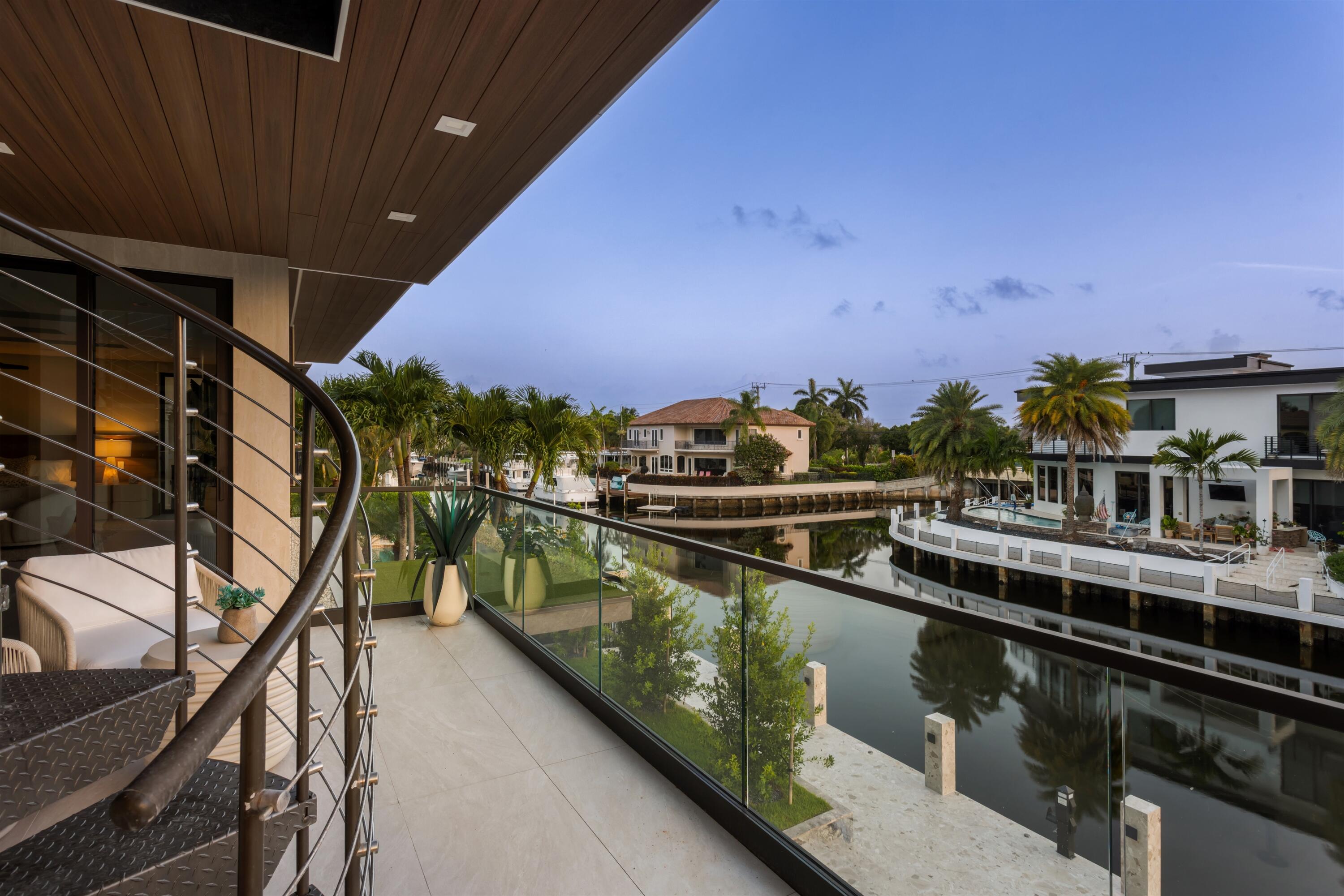 CORAL KEY VILLAS 2ND SEC - Residential