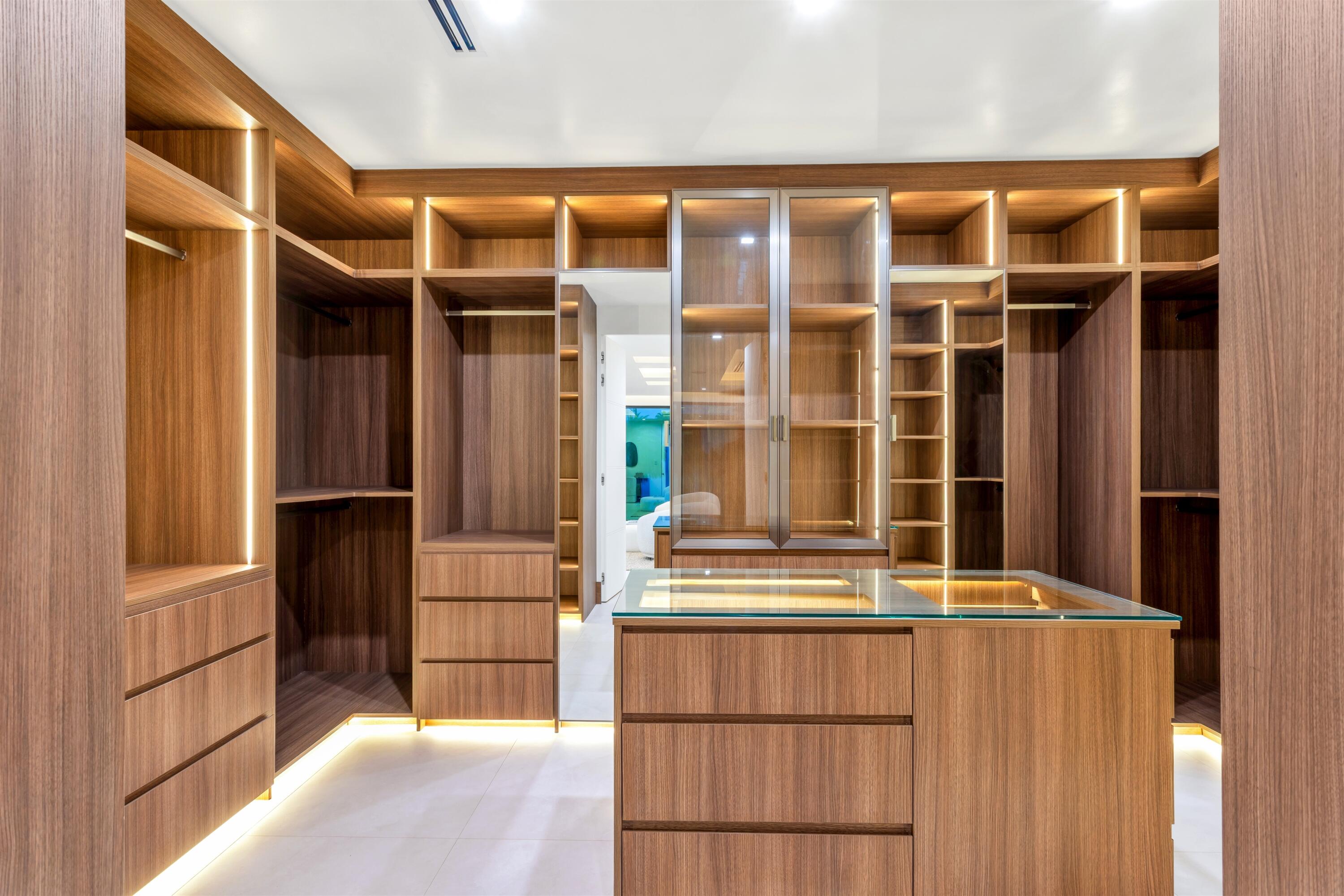CORAL KEY VILLAS 2ND SEC - Residential