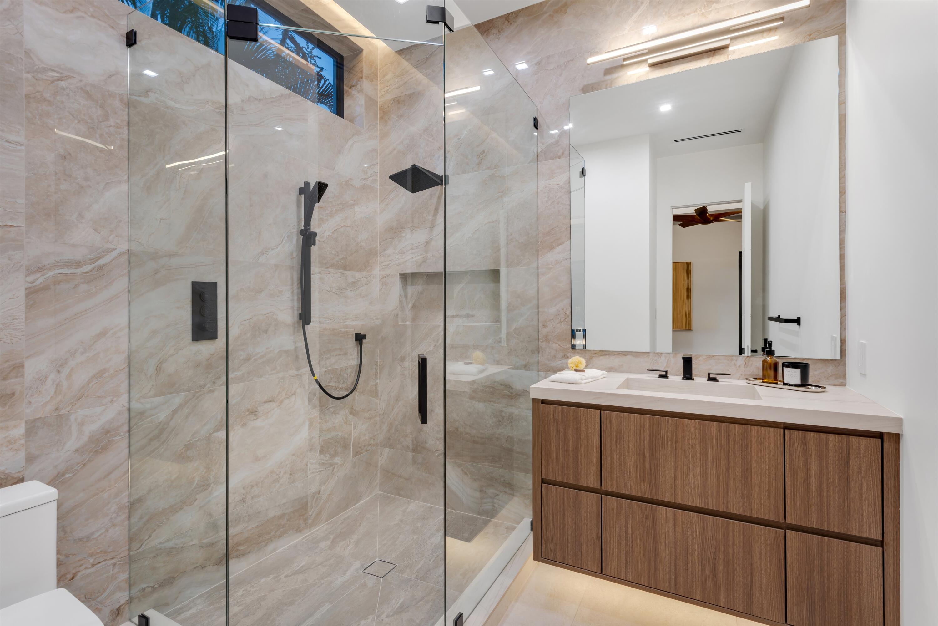 CORAL KEY VILLAS 2ND SEC - Residential
