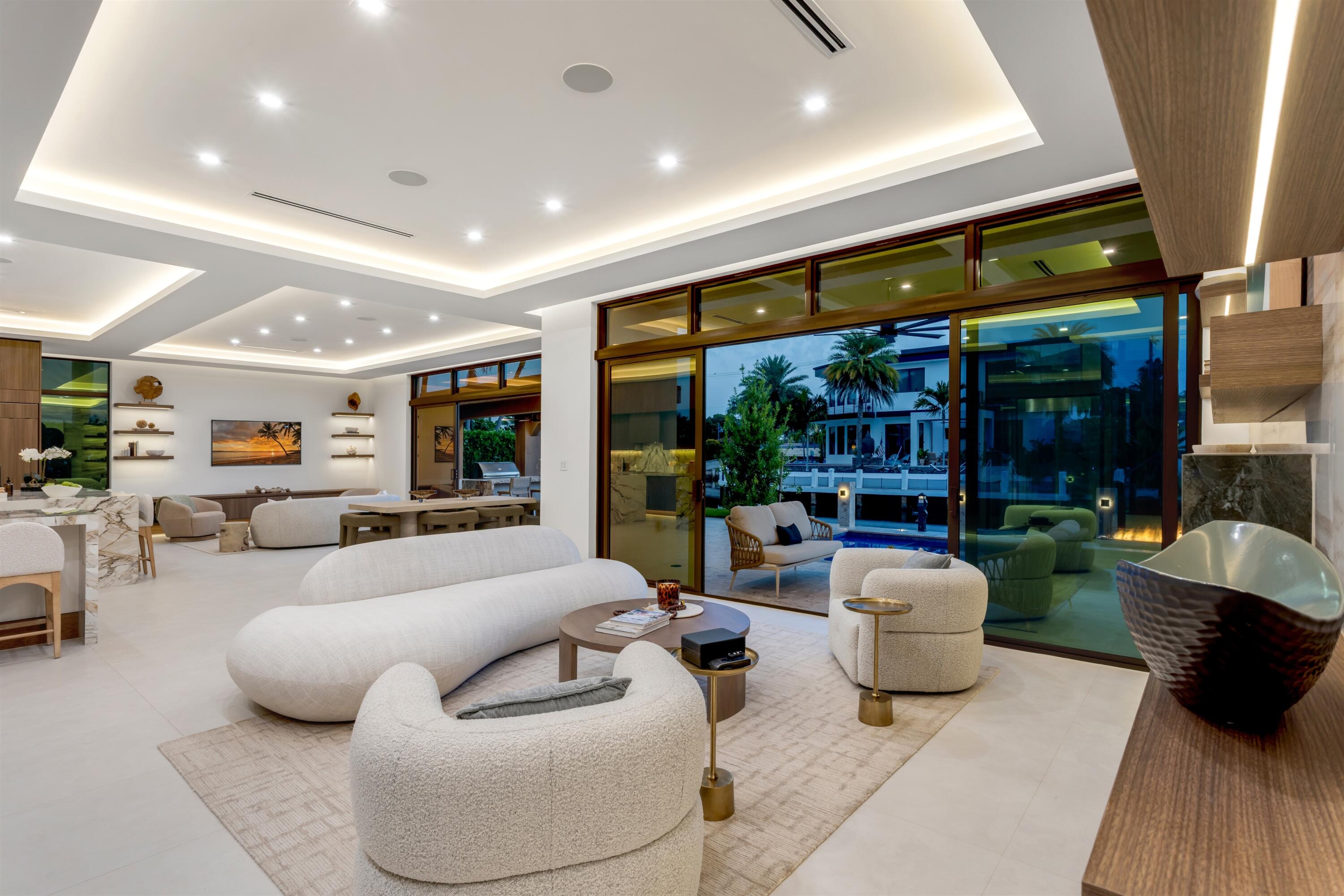 CORAL KEY VILLAS 2ND SEC - Residential