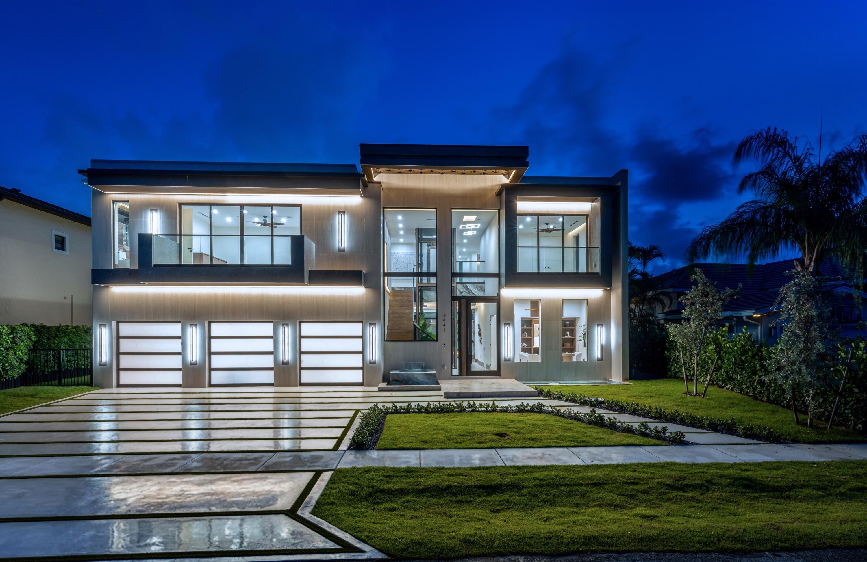 CORAL KEY VILLAS 2ND SEC - Residential