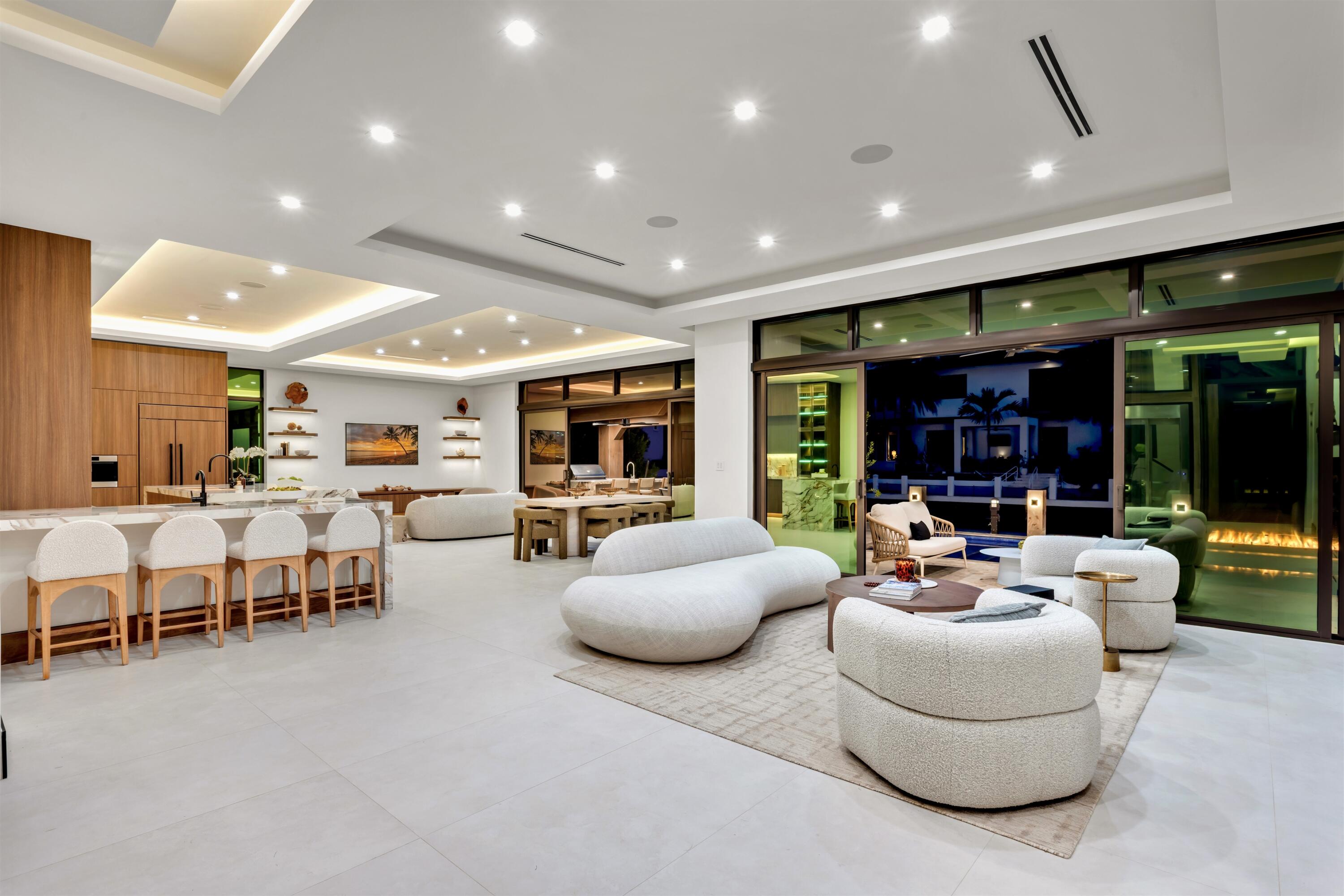CORAL KEY VILLAS 2ND SEC - Residential