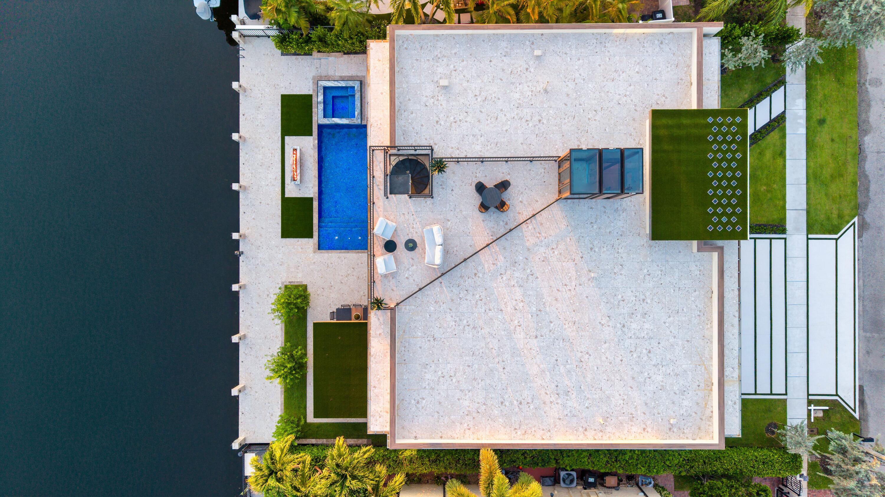 CORAL KEY VILLAS 2ND SEC - Residential