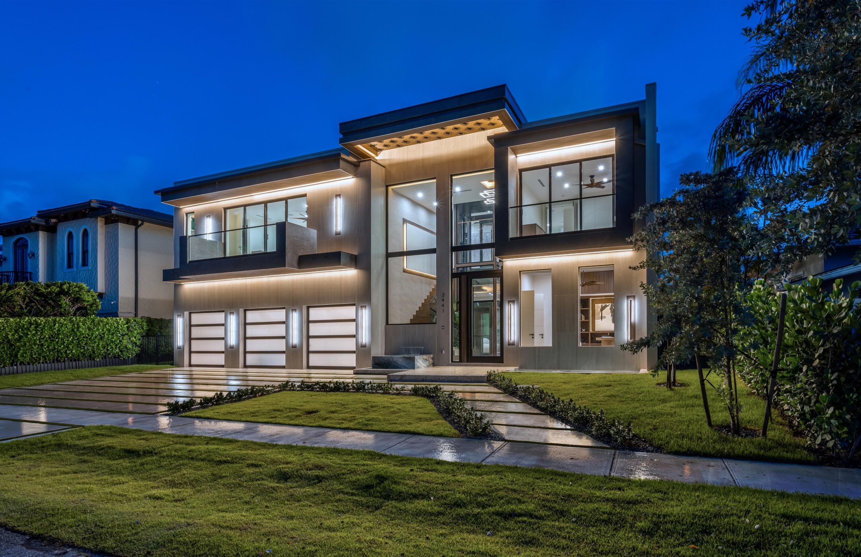 CORAL KEY VILLAS 2ND SEC - Residential