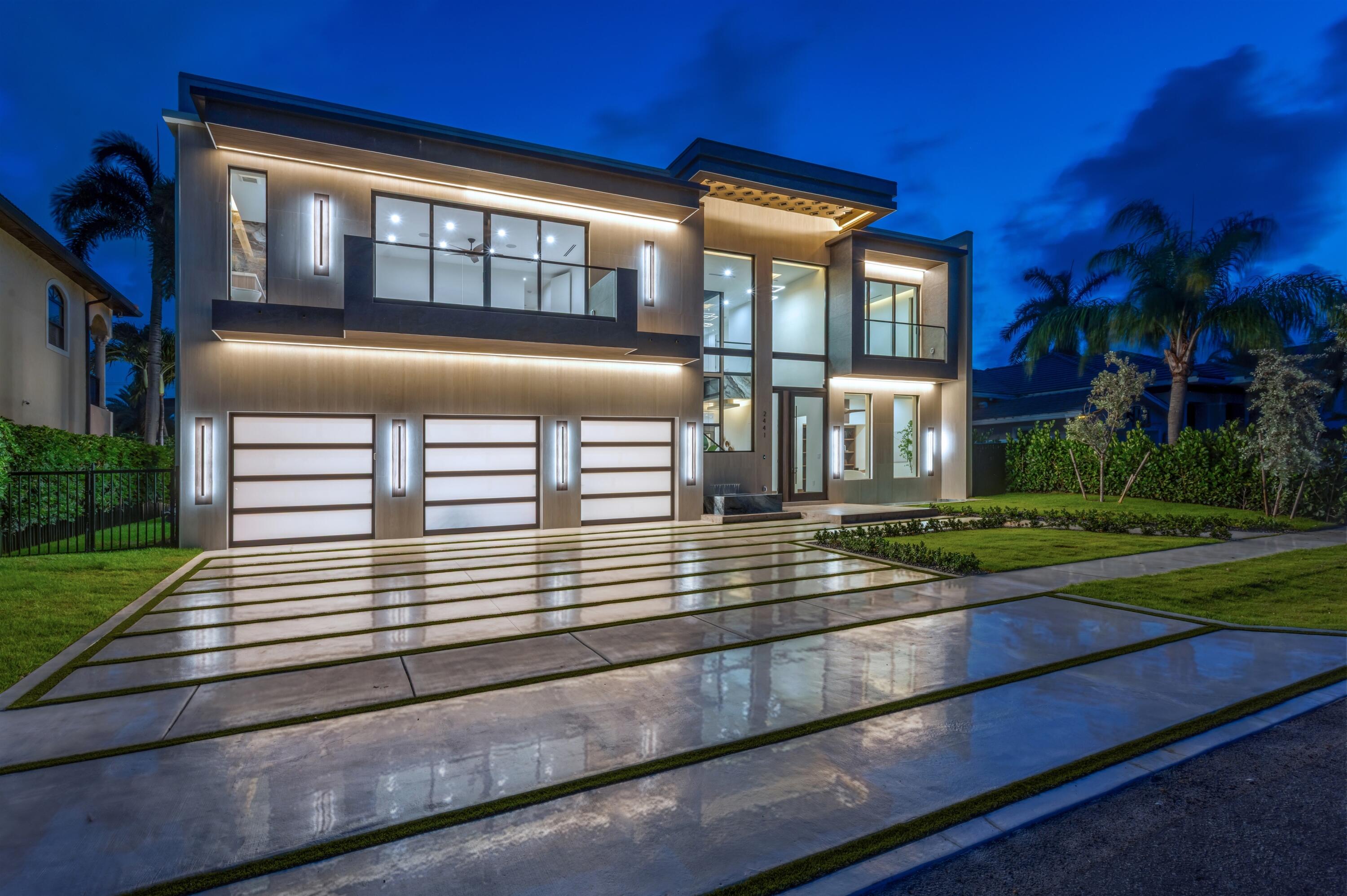 CORAL KEY VILLAS 2ND SEC - Residential