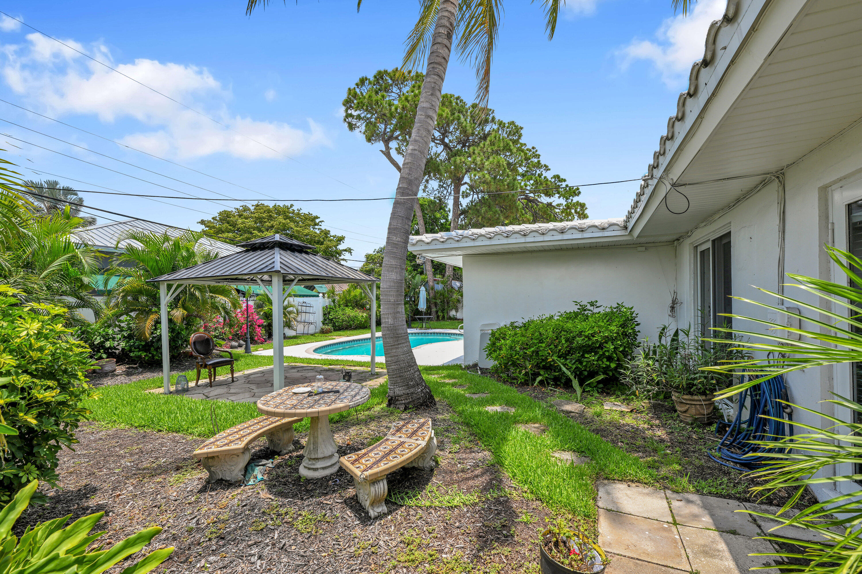 COVE 4TH SEC - Residential