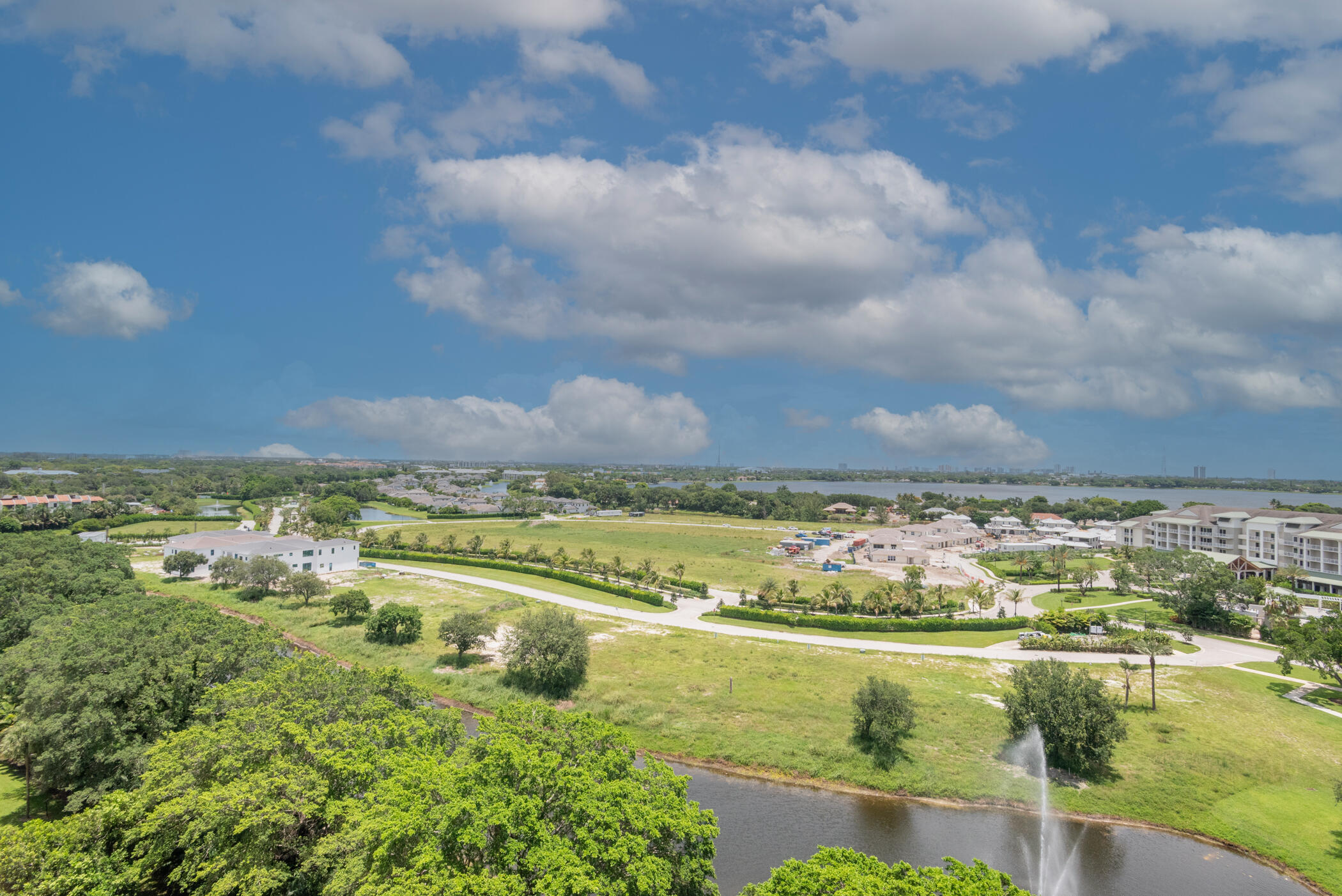 Lands of the President / ENVOY CONDO - Residential