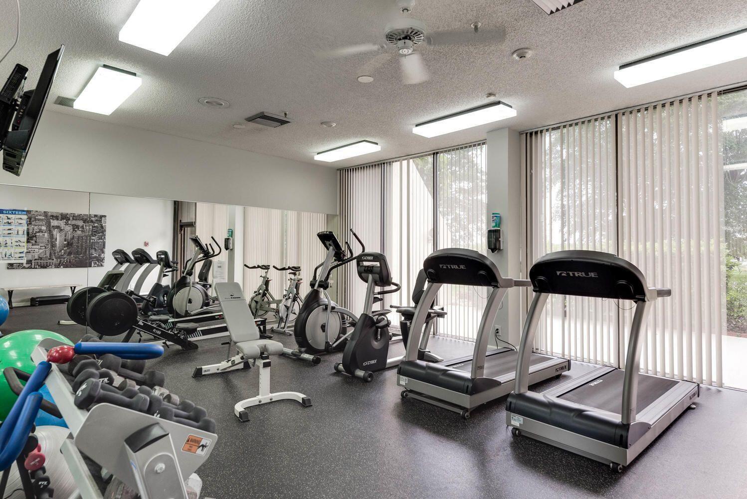 Lands of the President / ENVOY CONDO - Residential