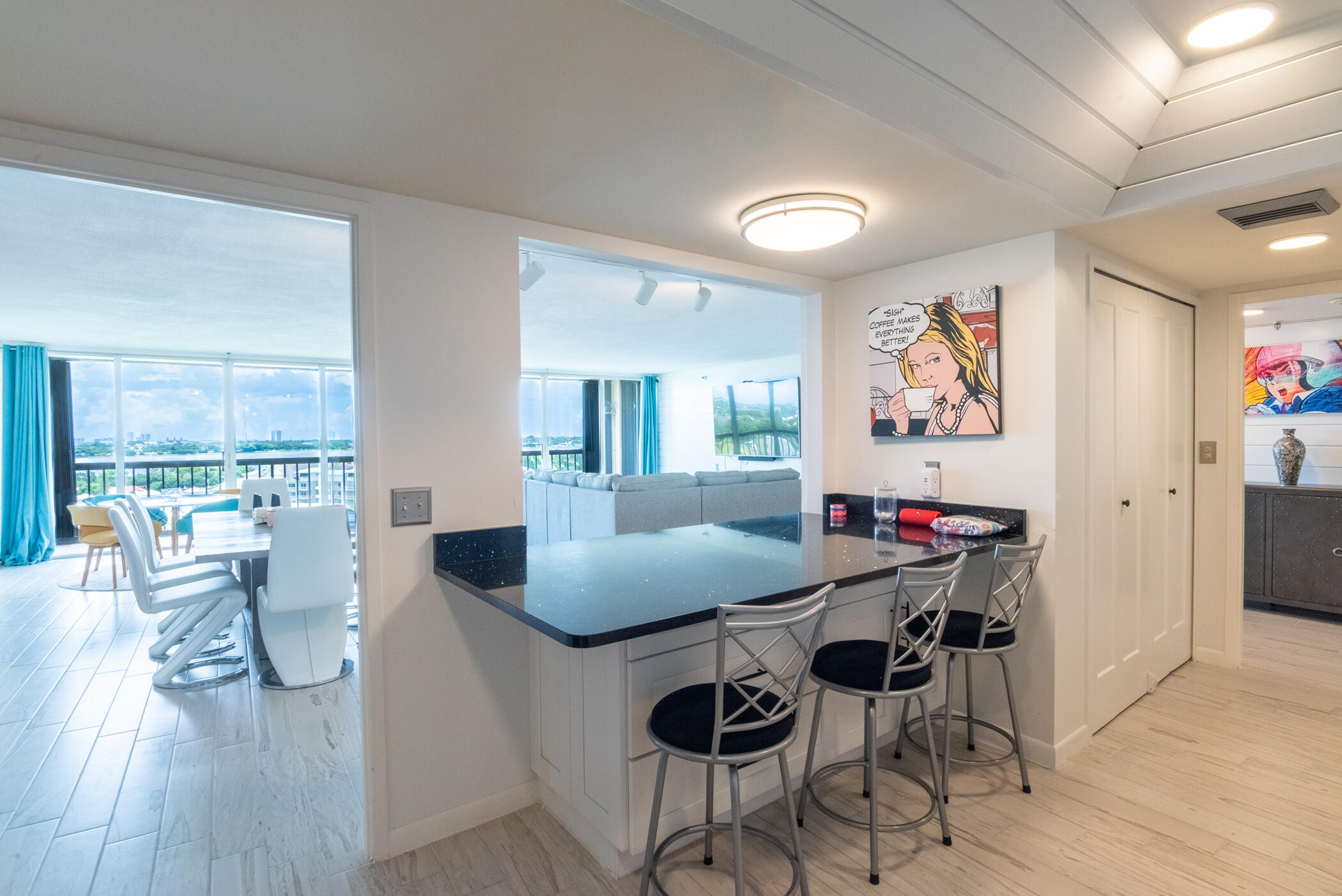Lands of the President / ENVOY CONDO - Residential