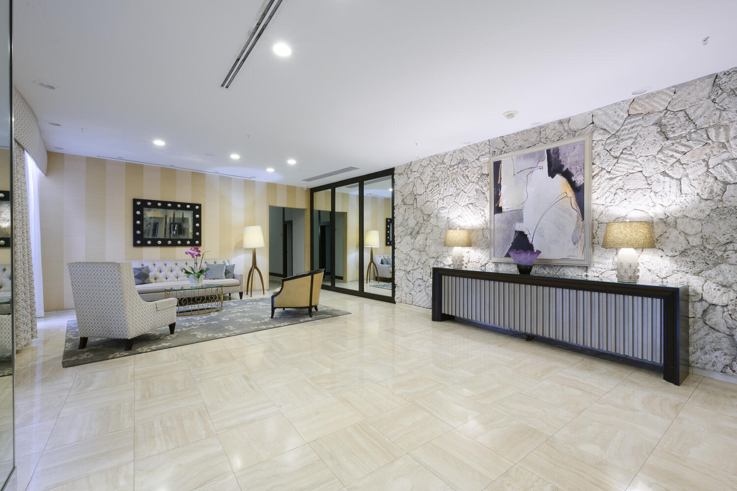 Lands of the President / ENVOY CONDO - Residential